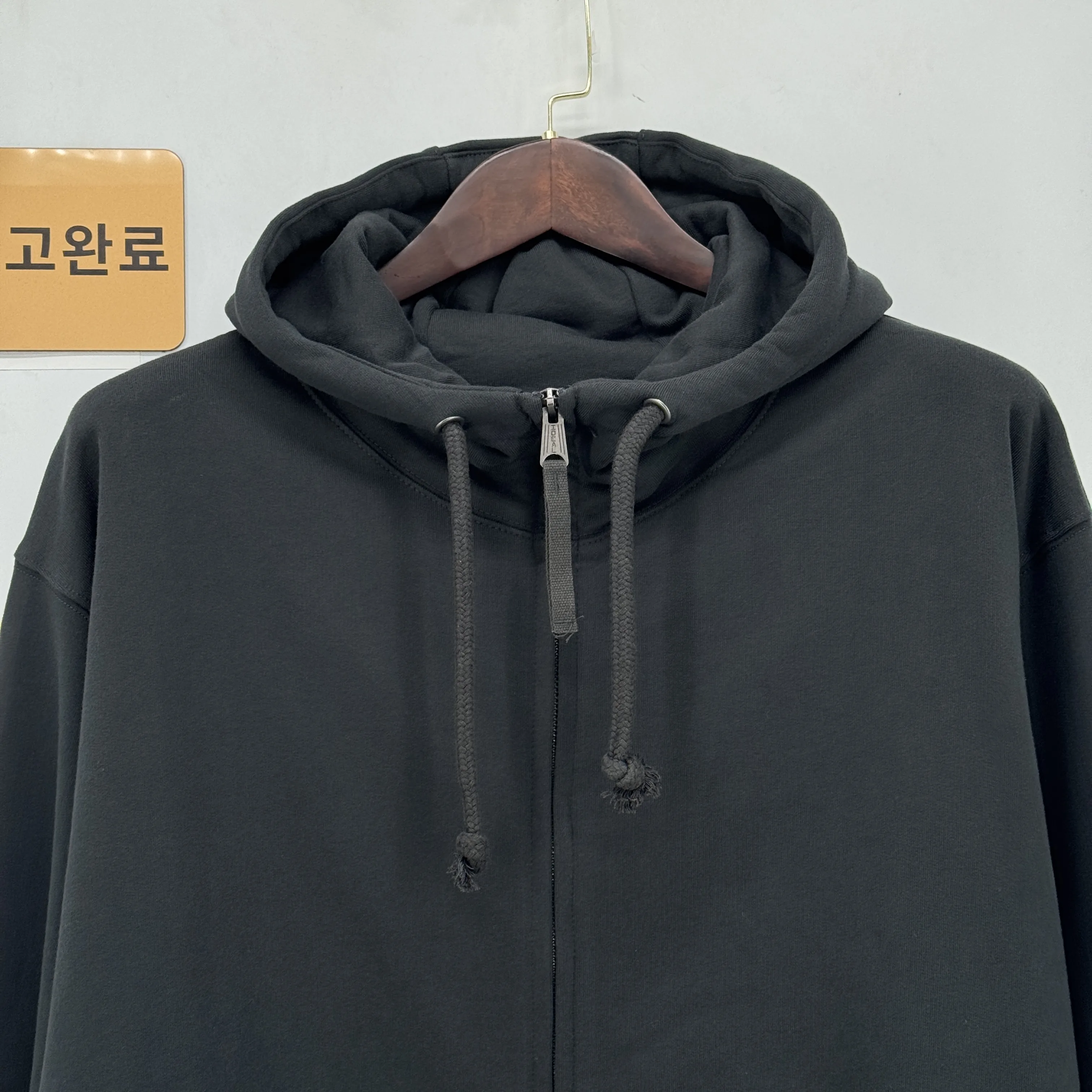MM6 후드집업 검수사진 9