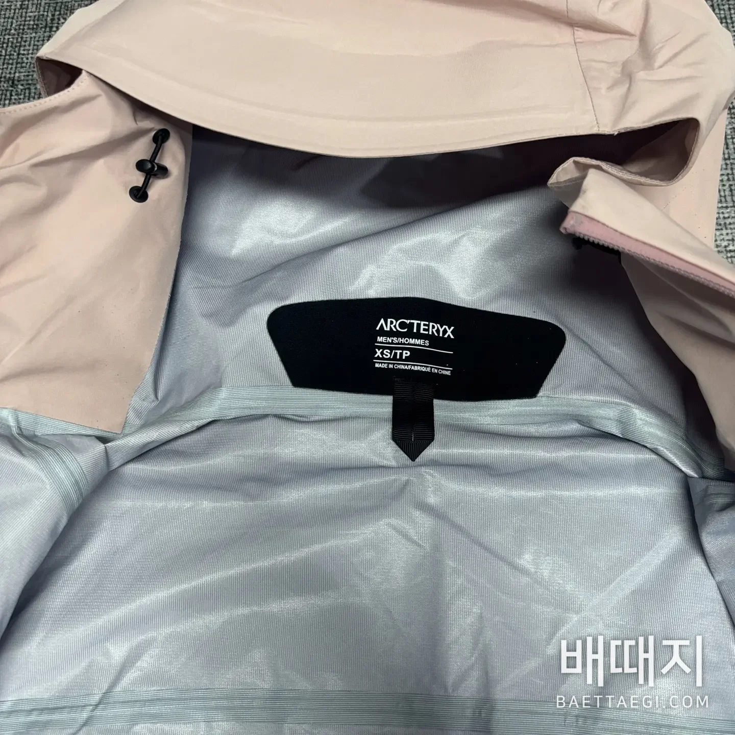 아크테릭스 [TZ] 베타 LT 자켓 핑크 200142 Arc'teryx Beta LT Jacket Lucky Fans 검수사진 5