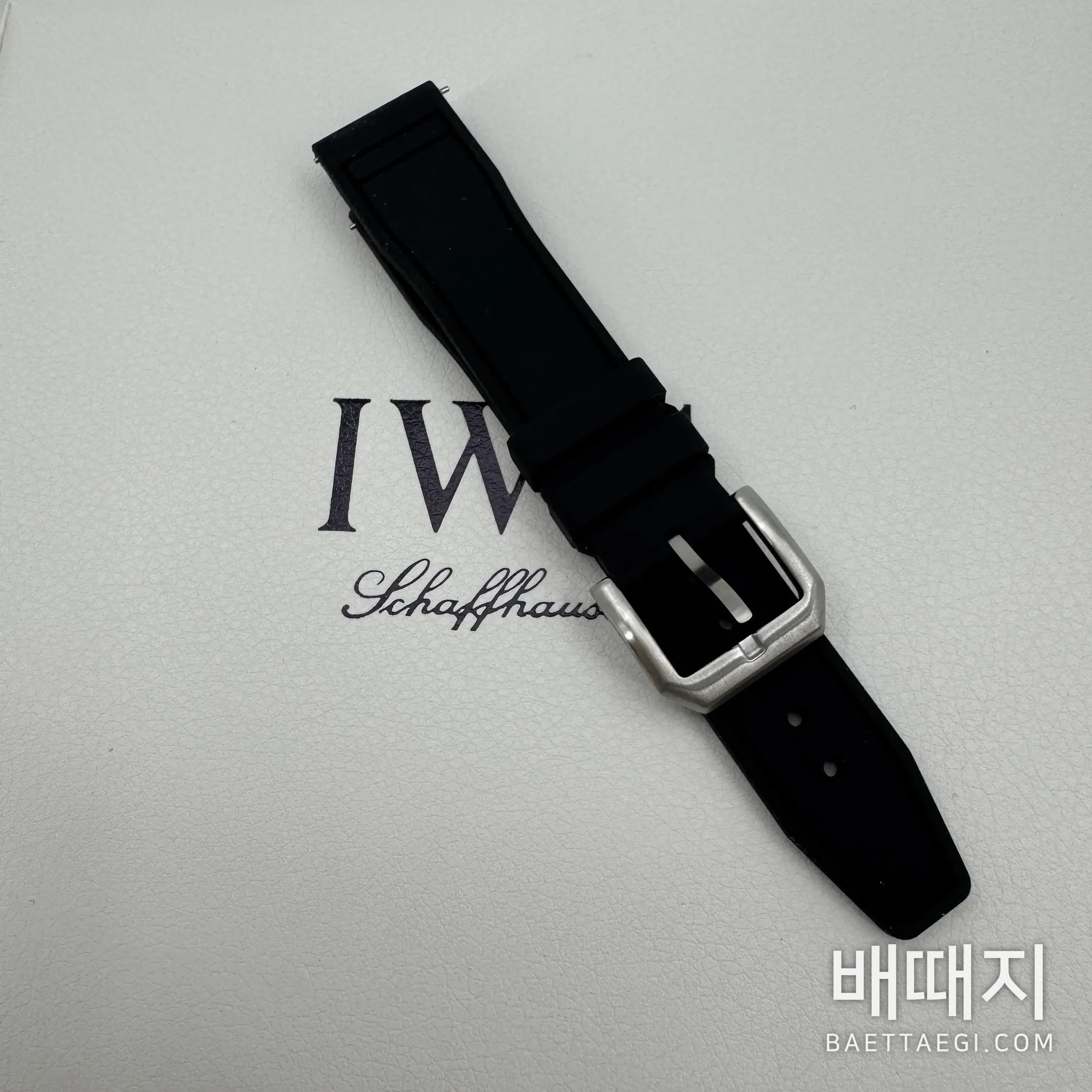 IWC 파일럿 마크 XVIII 티타늄 시계 IW327006 42502 검수사진 4
