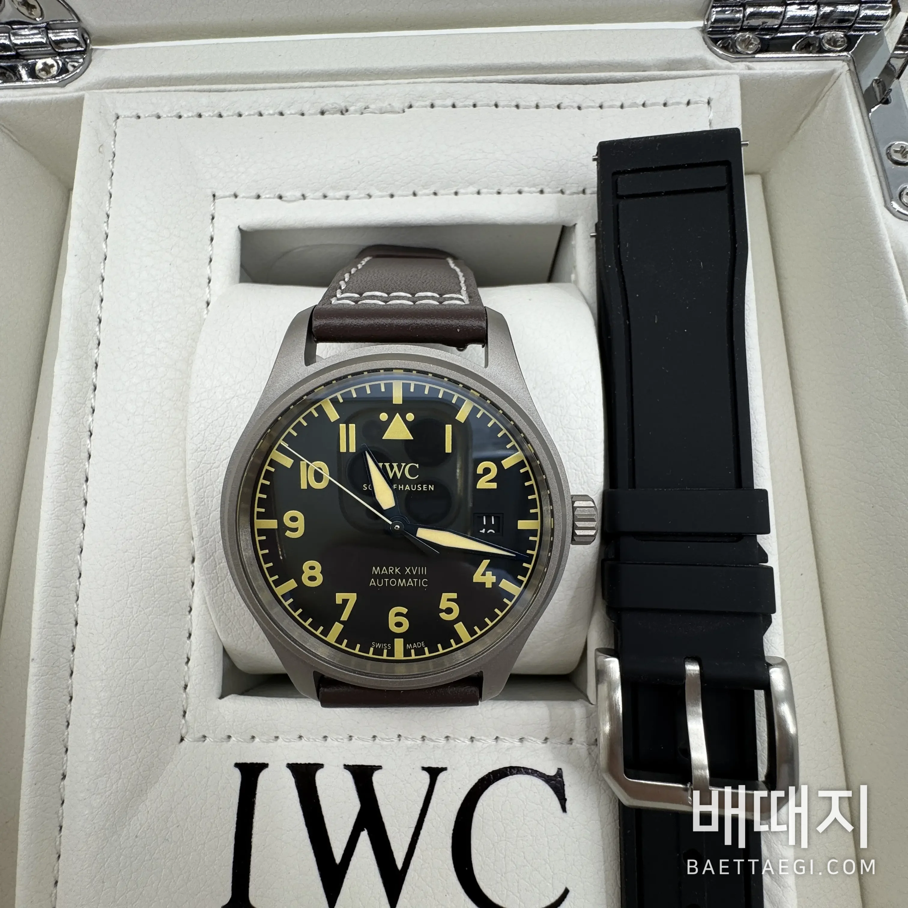 IWC 파일럿 마크 XVIII 티타늄 시계 IW327006 42502 검수사진 13