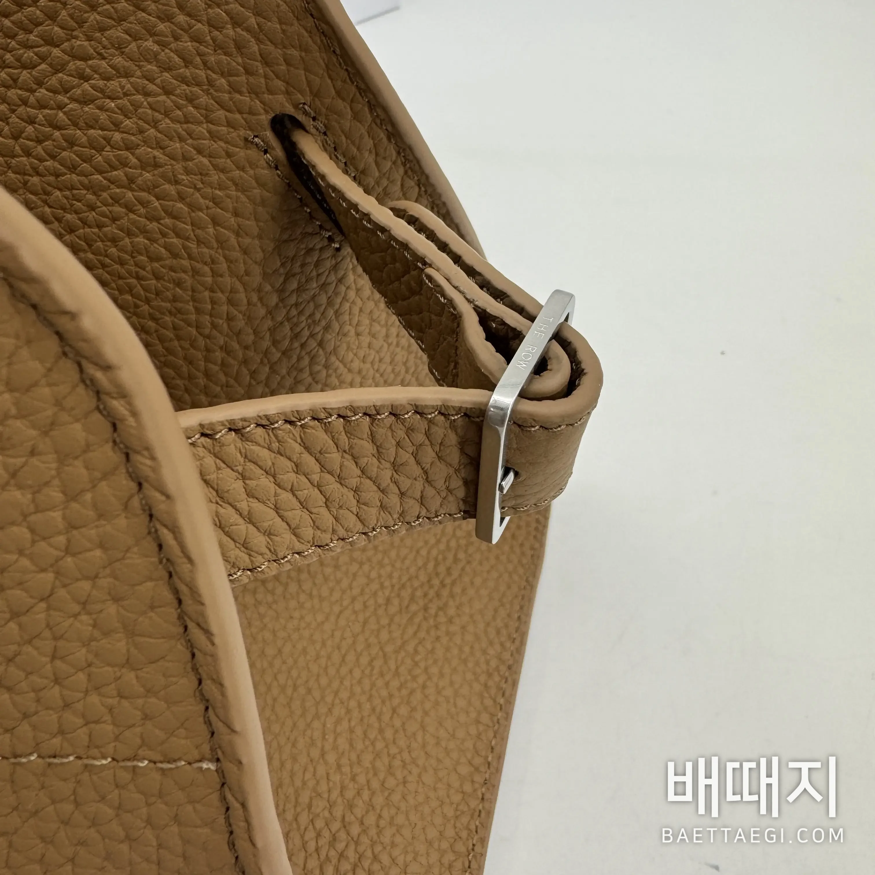 더로우 코코넛 가죽 숄더백 75625 검수사진 7