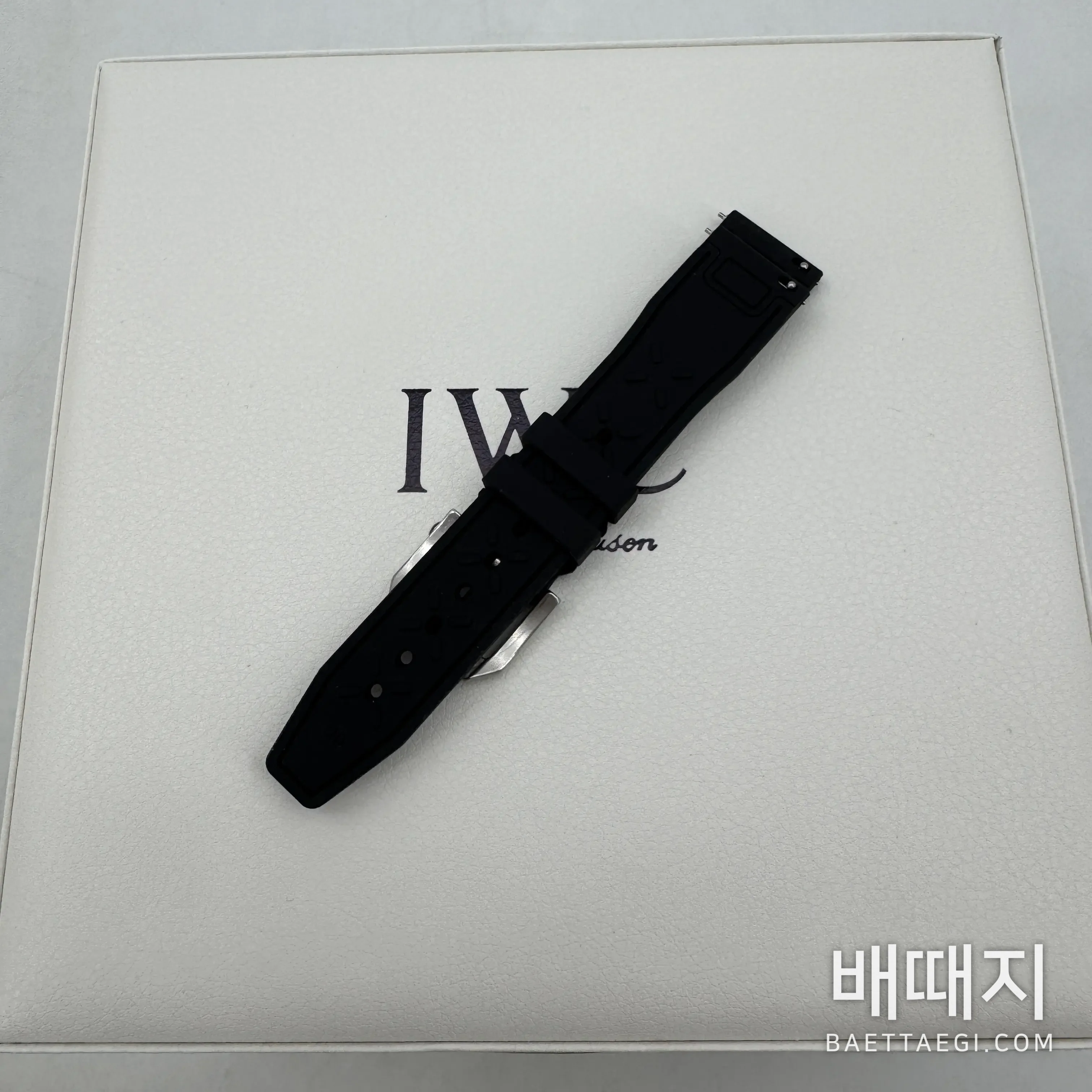 IWC 파일럿 마크 XVIII 티타늄 시계 IW327006 42502 검수사진 3