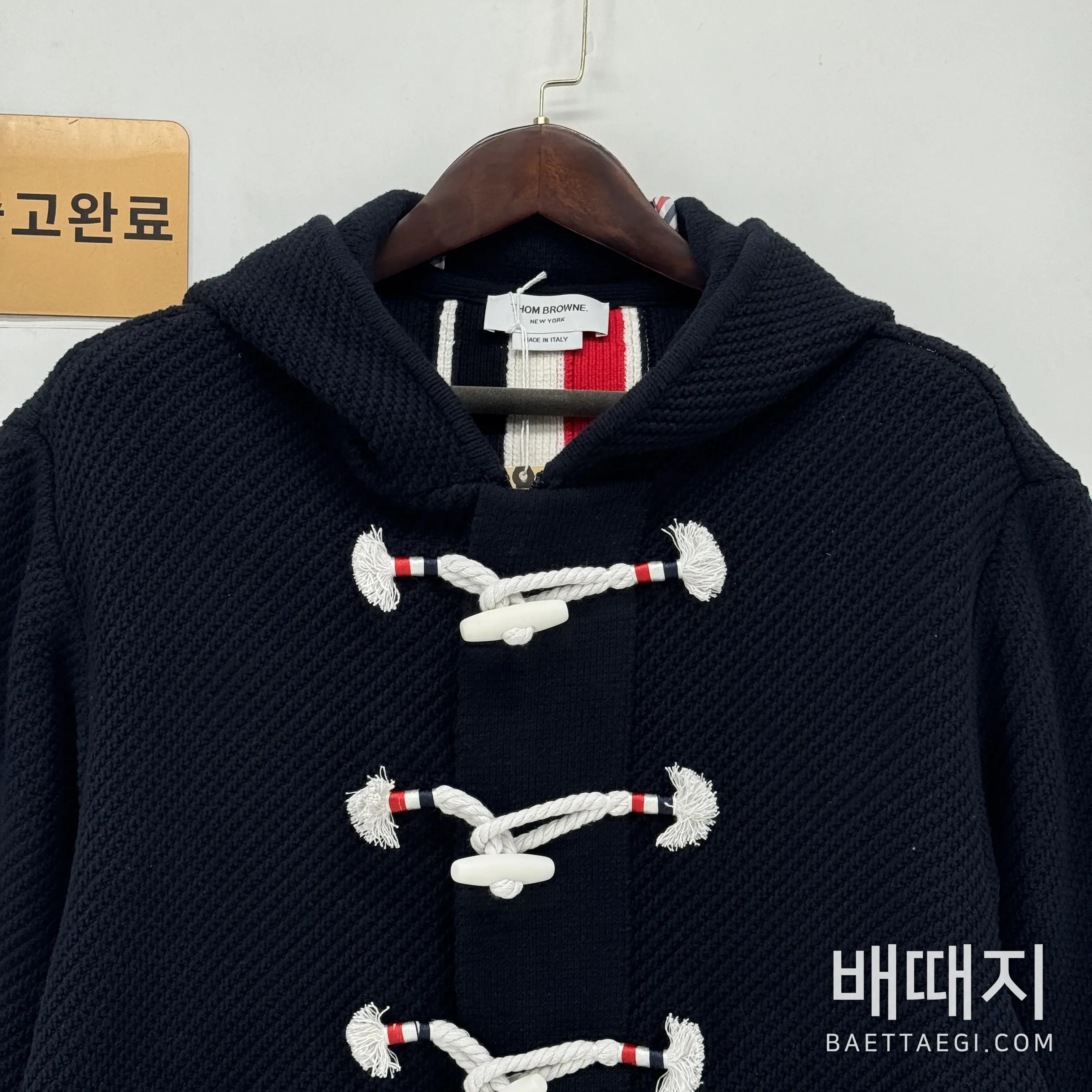 톰브라운 트윌 스티치 백삼선 자켓 검수사진 2