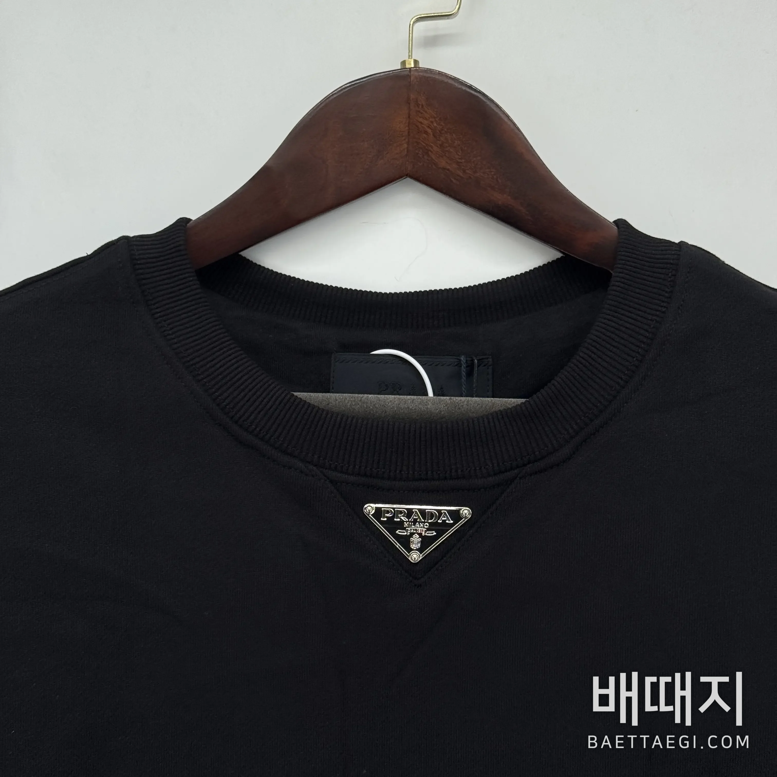 프라다 남성 면 혼방 긴팔 니트 티셔츠 198653 검수사진 2