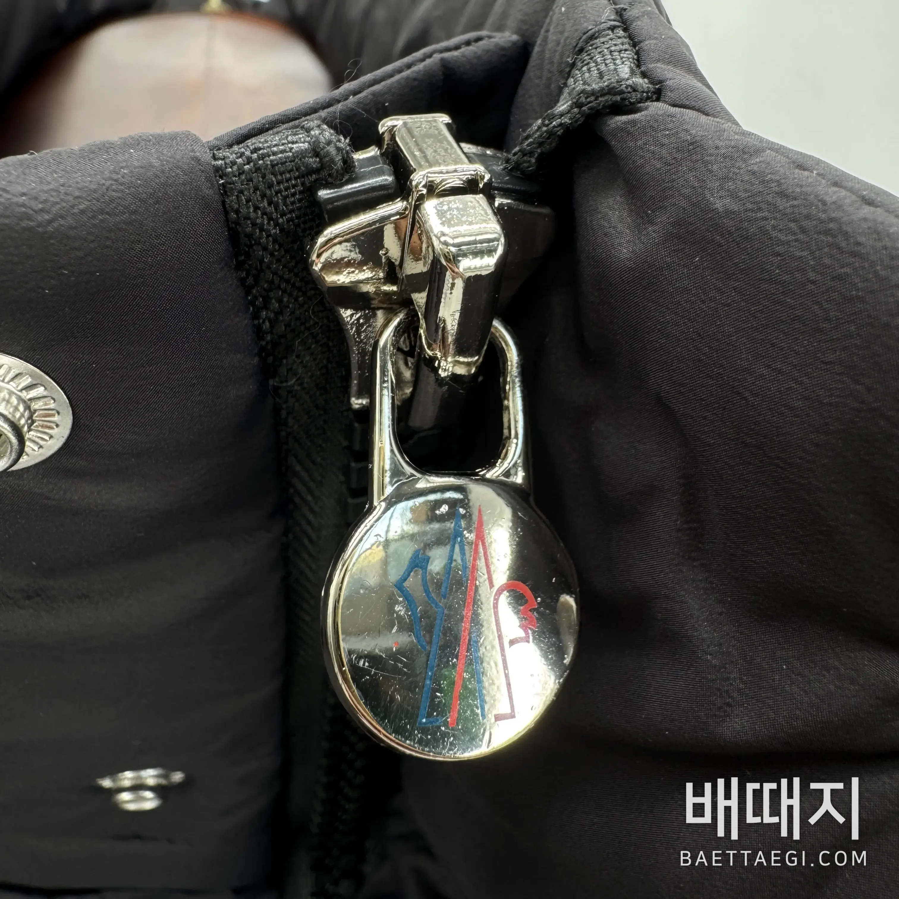몽클레르 베제르 쇼트 다운 자켓 159453 검수사진 4