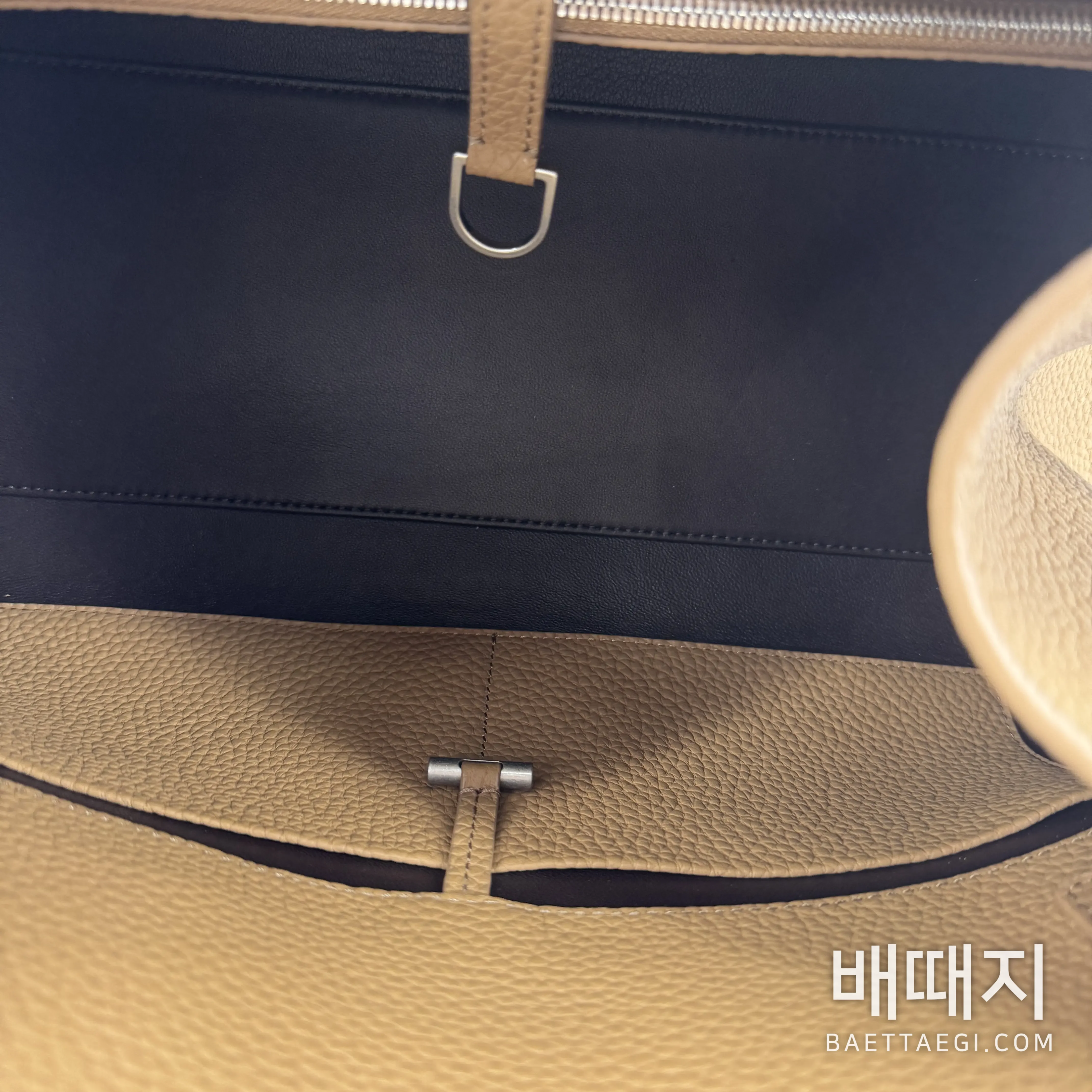 더로우 코코넛 가죽 숄더백 75625 검수사진 3