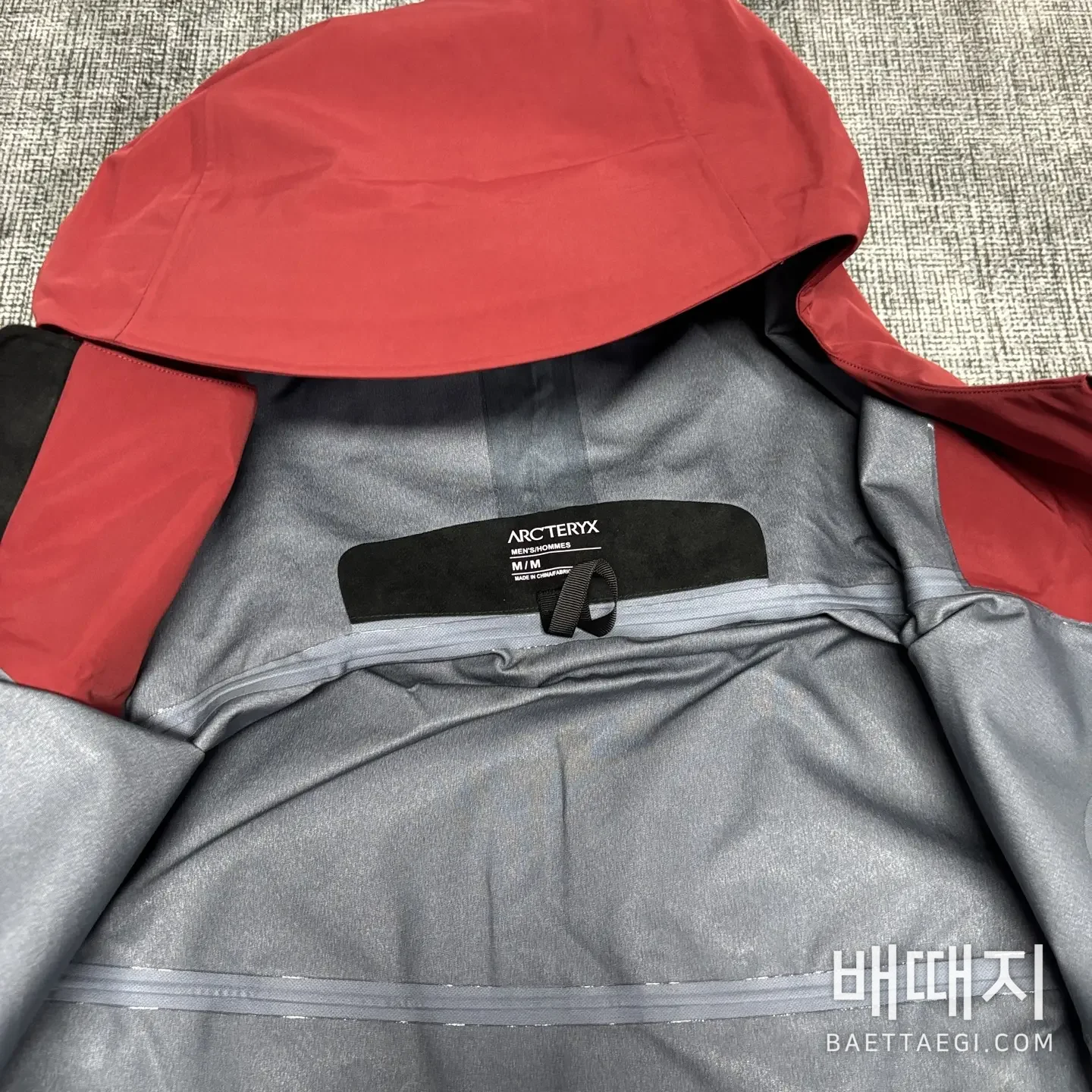 아크테릭스 [TZ] 알파 SV 자켓 7세대 보르도 레드 200143 Arc'teryx Alpha SV Jacket 7 Podol Red 검수사진 2