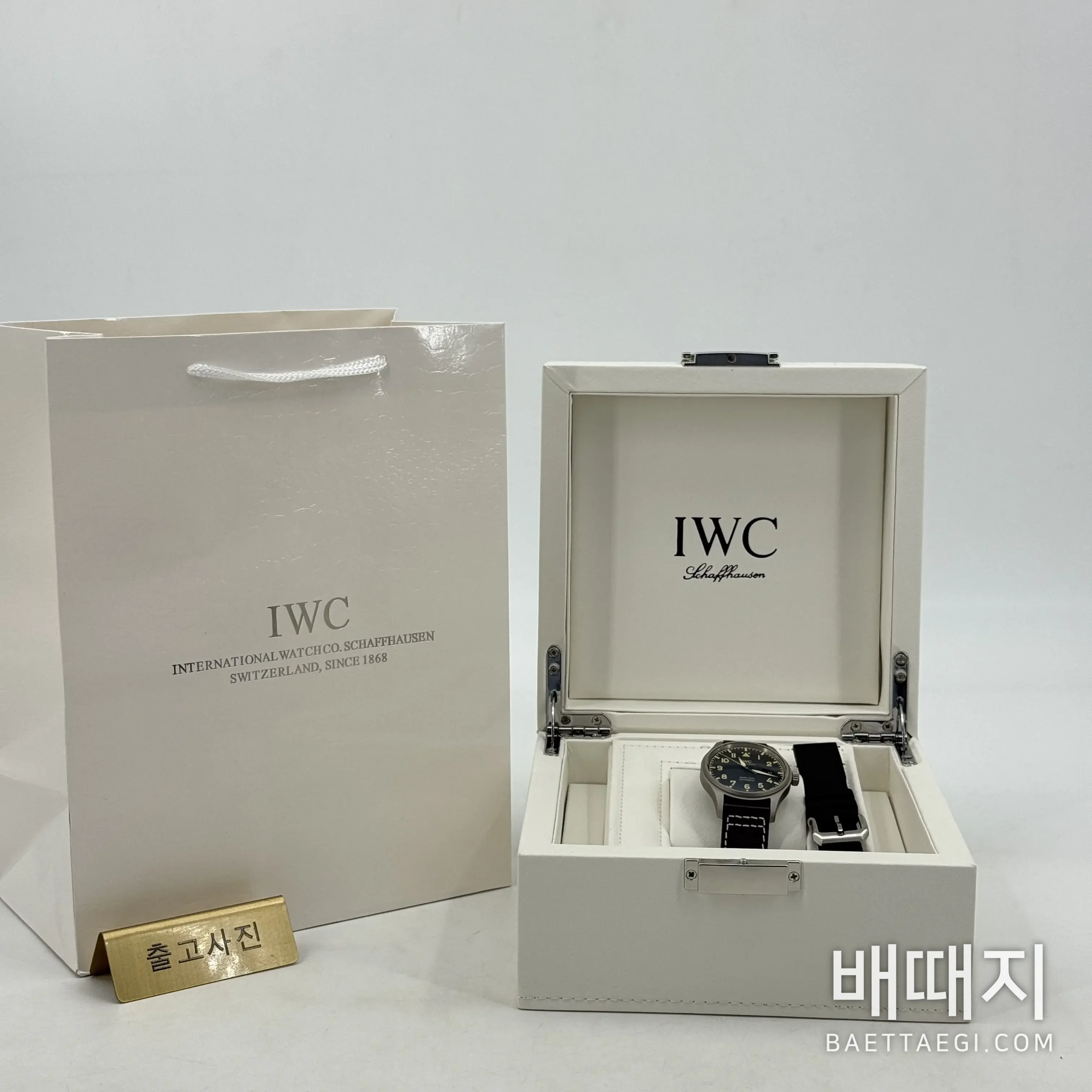 IWC 파일럿 마크 XVIII 티타늄 시계 IW327006 42502 검수사진 1