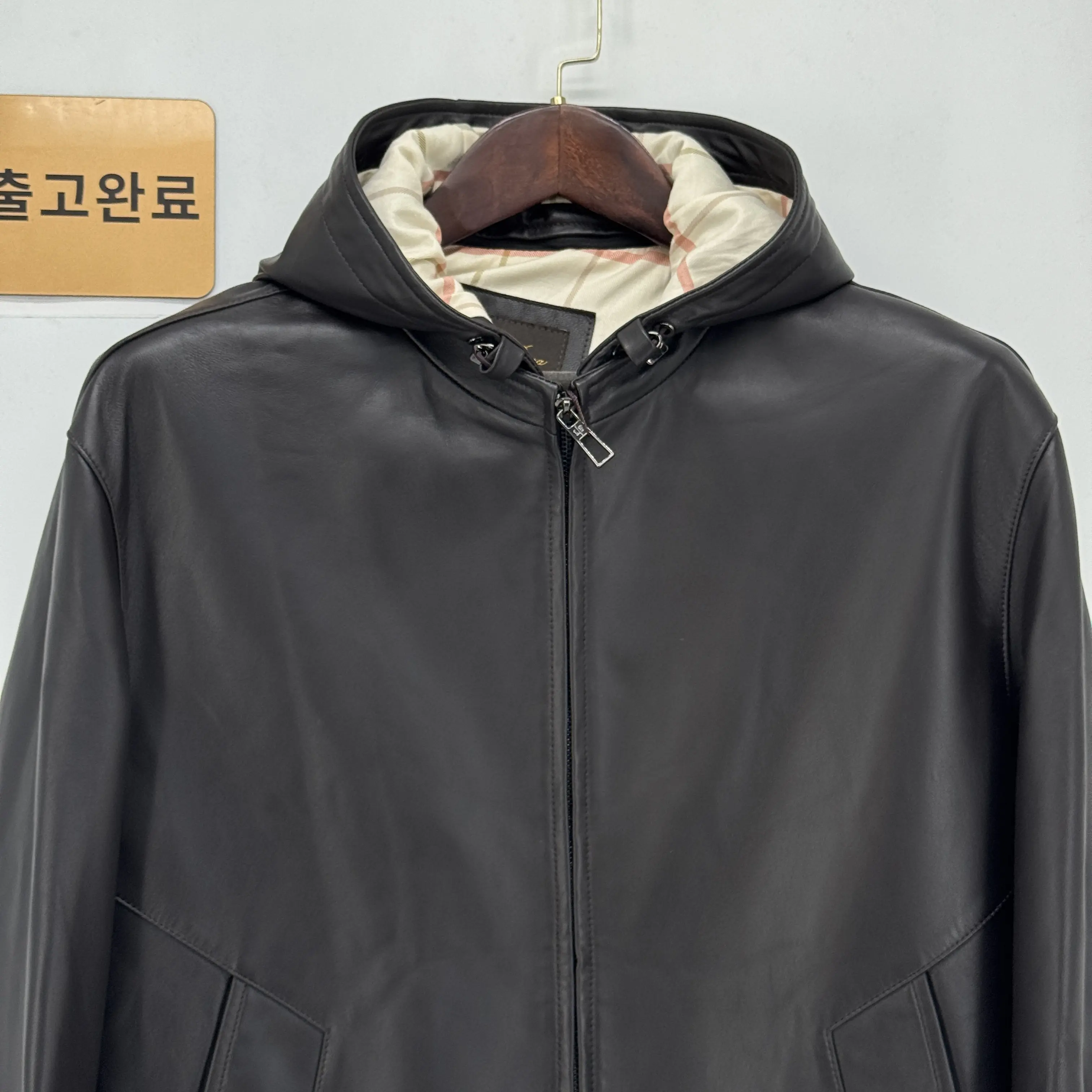 로로피아나 후드 숏 레더 자켓 121895 검수사진 2