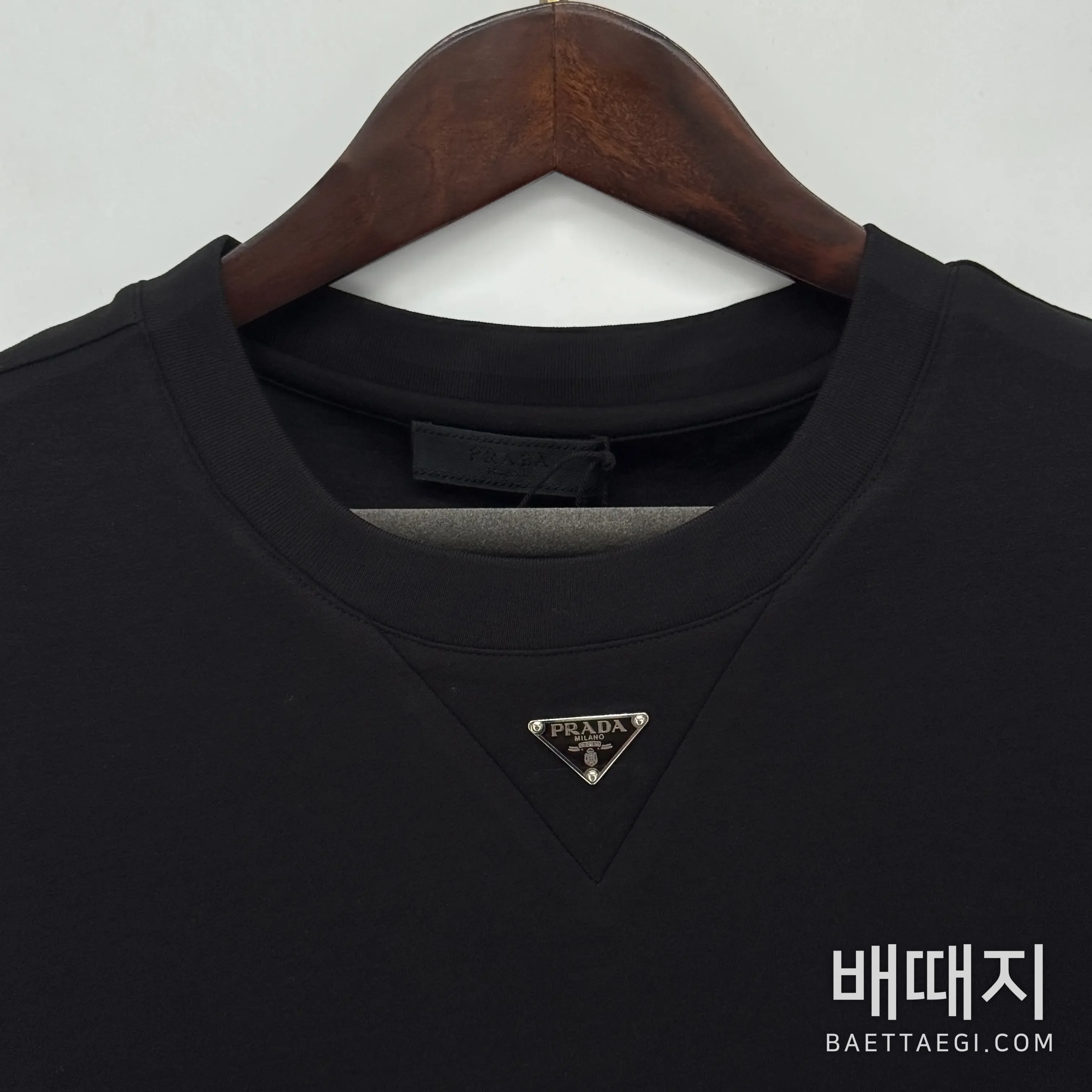 프라다 남성 긴팔 티셔츠 199277 검수사진 3