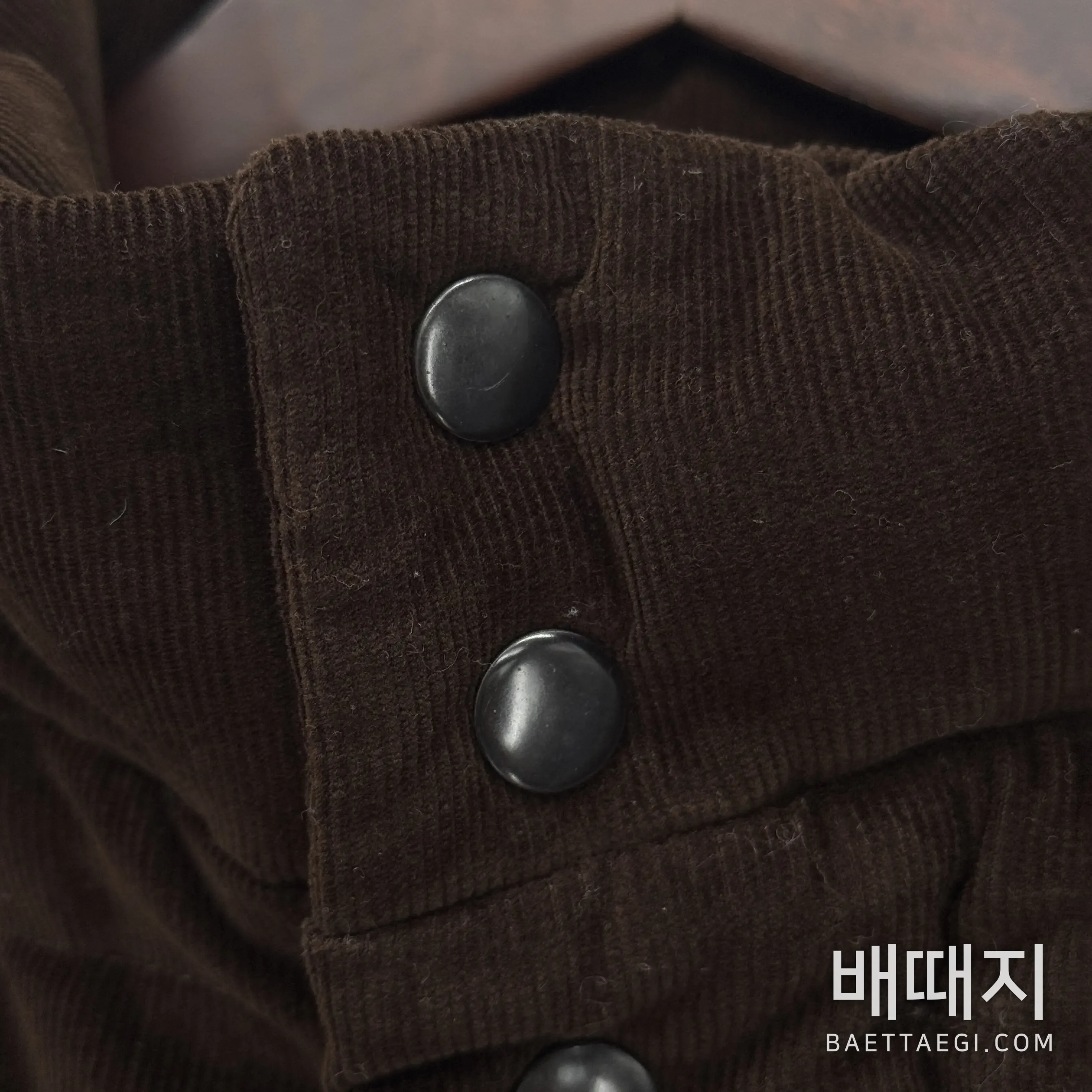 프라다 트라이앵글 로고 남성 다운 패딩 206525 검수사진 4