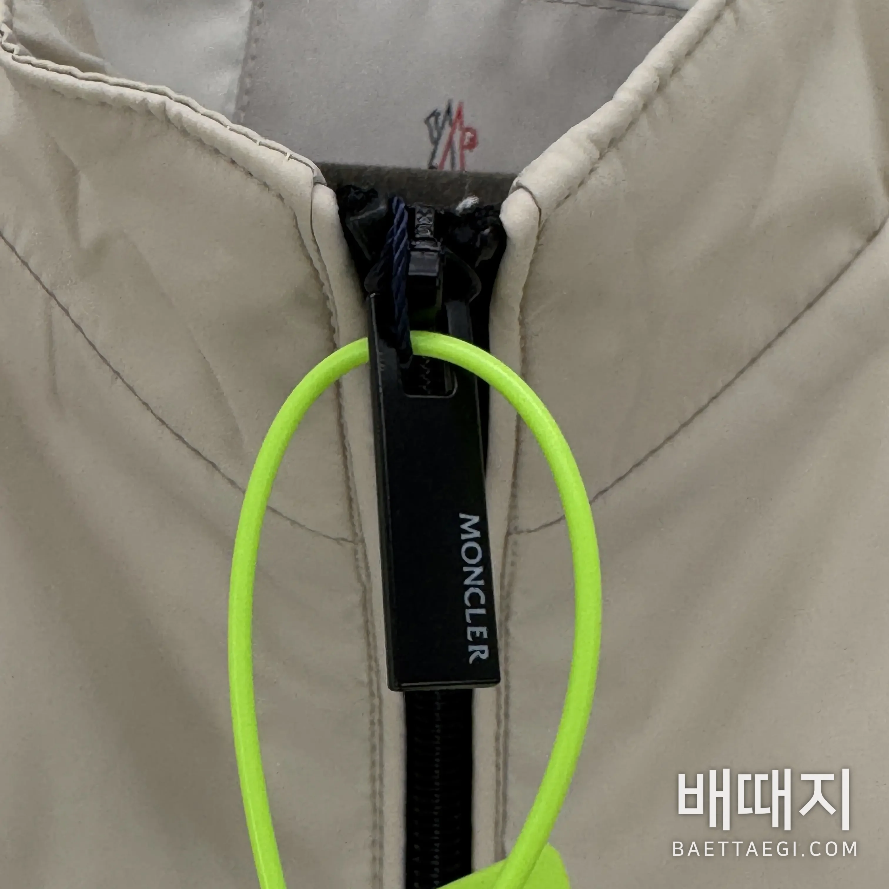 몽클레르 스탠드카라 코튼 자켓 205542 검수사진 3