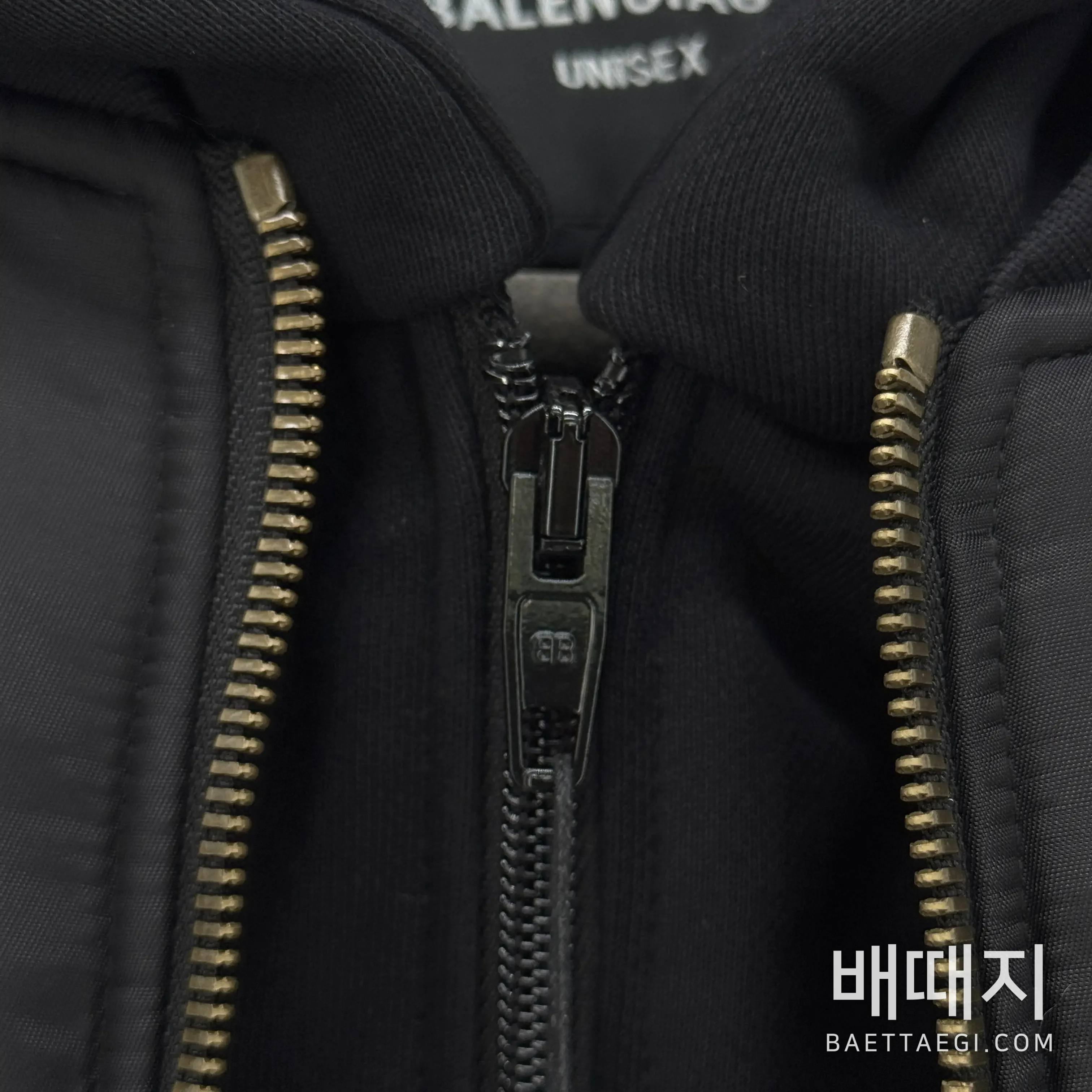 발렌시아가 파리 올 인 봄버 블랙 158465 검수사진 5