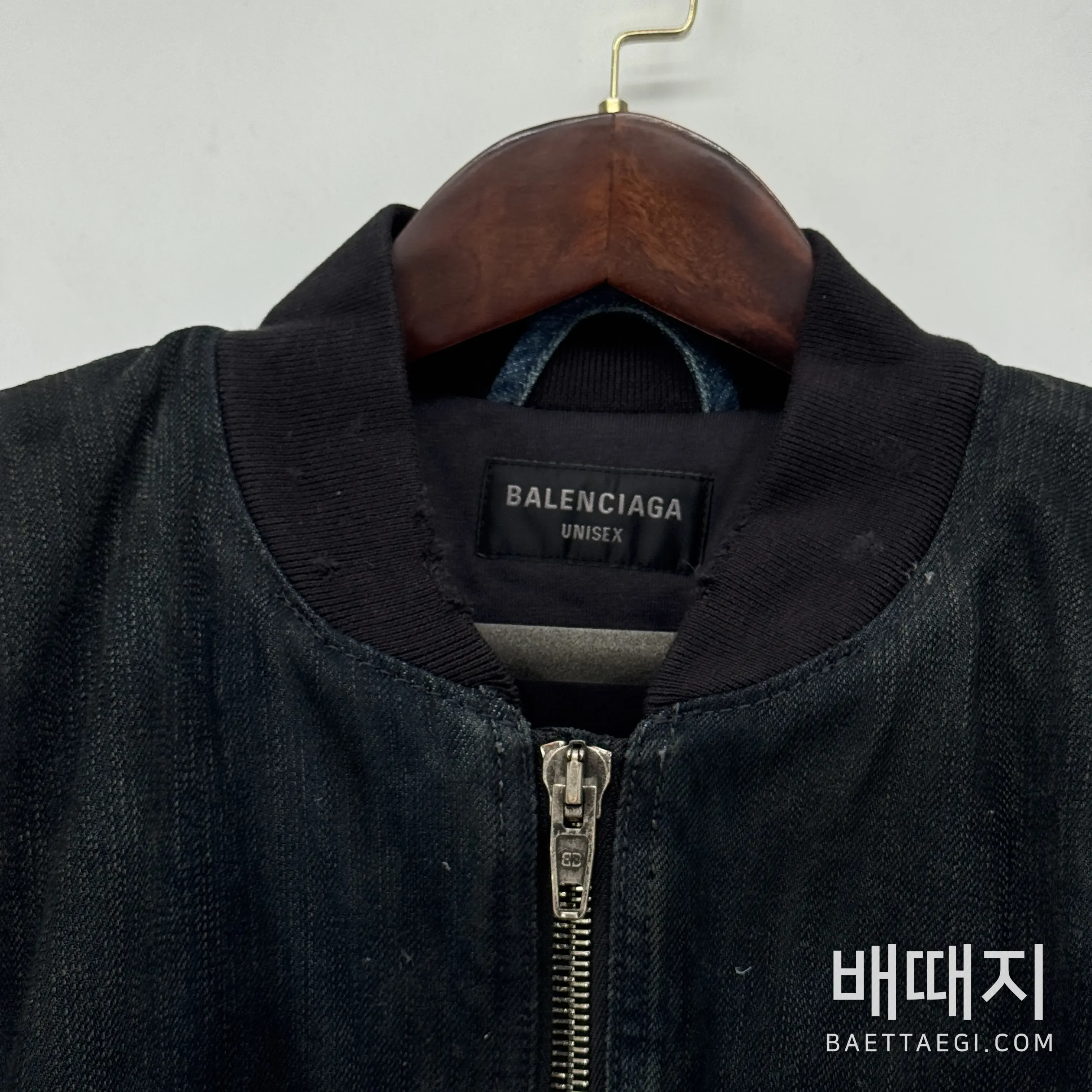 발렌시아가 데미지 가공 스플래터 잉크 데님 자켓 남성 자켓 157657 검수사진 6