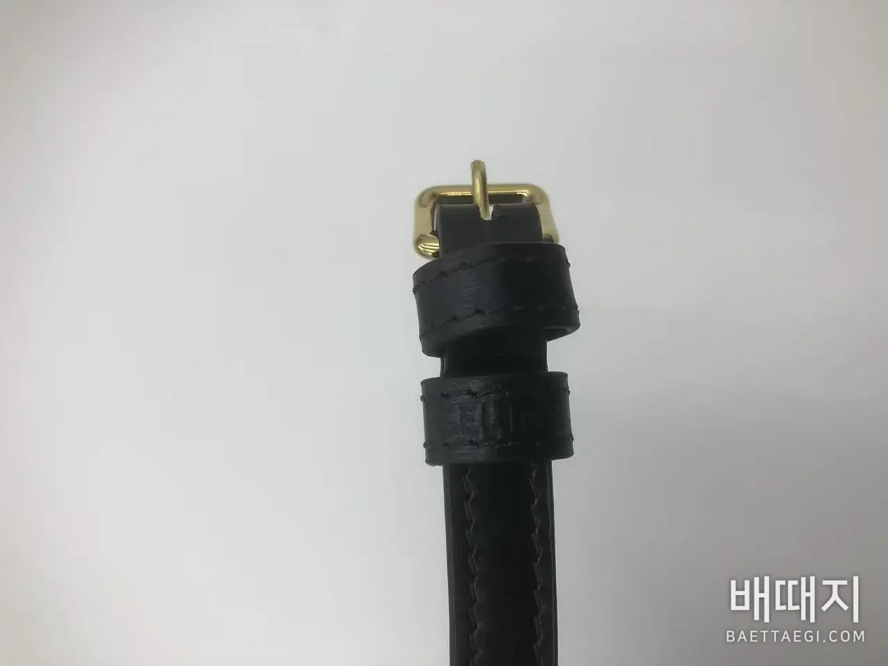 셀린느 베이징 라이프 미디엄 블랙 카프스킨 핸드백 115703 검수사진 10