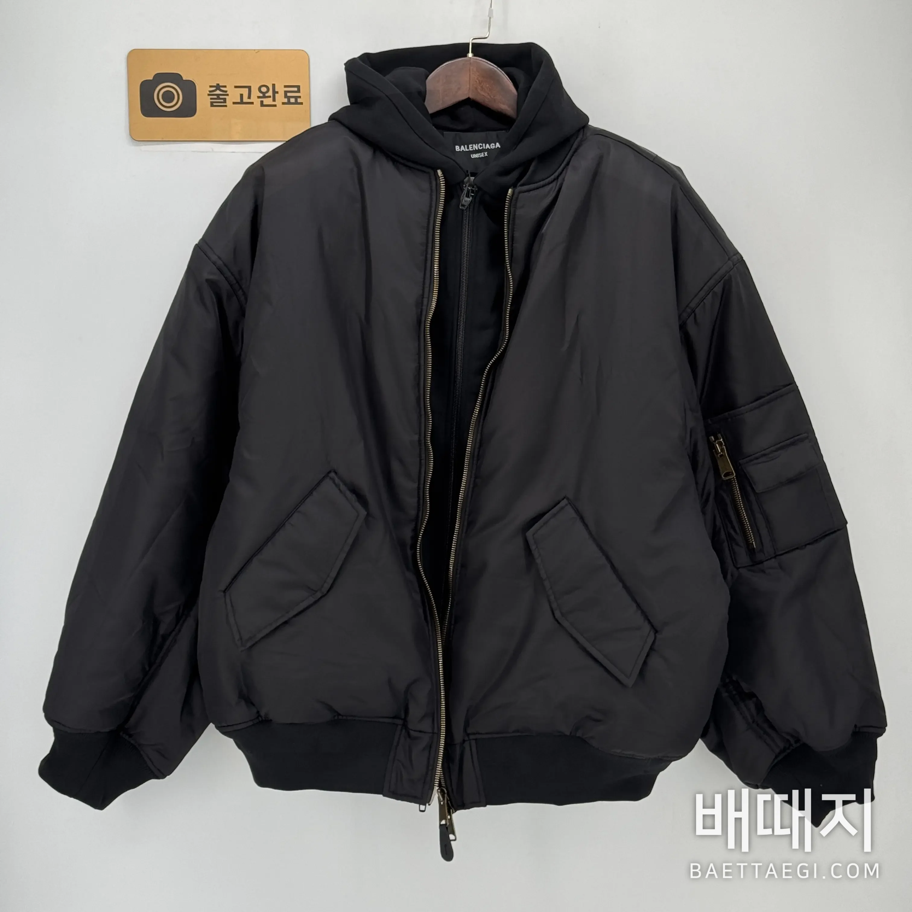 발렌시아가 파리 올 인 봄버 블랙 158465 검수사진 1