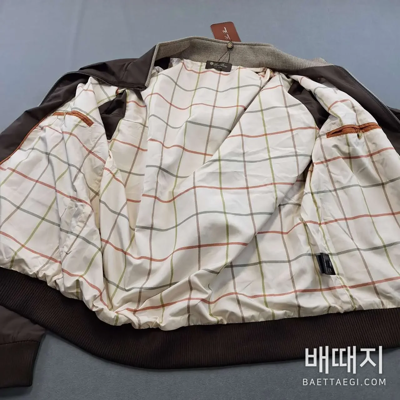 로로피아나 나일론 방풍 남성 자켓 26SS 검수사진 3