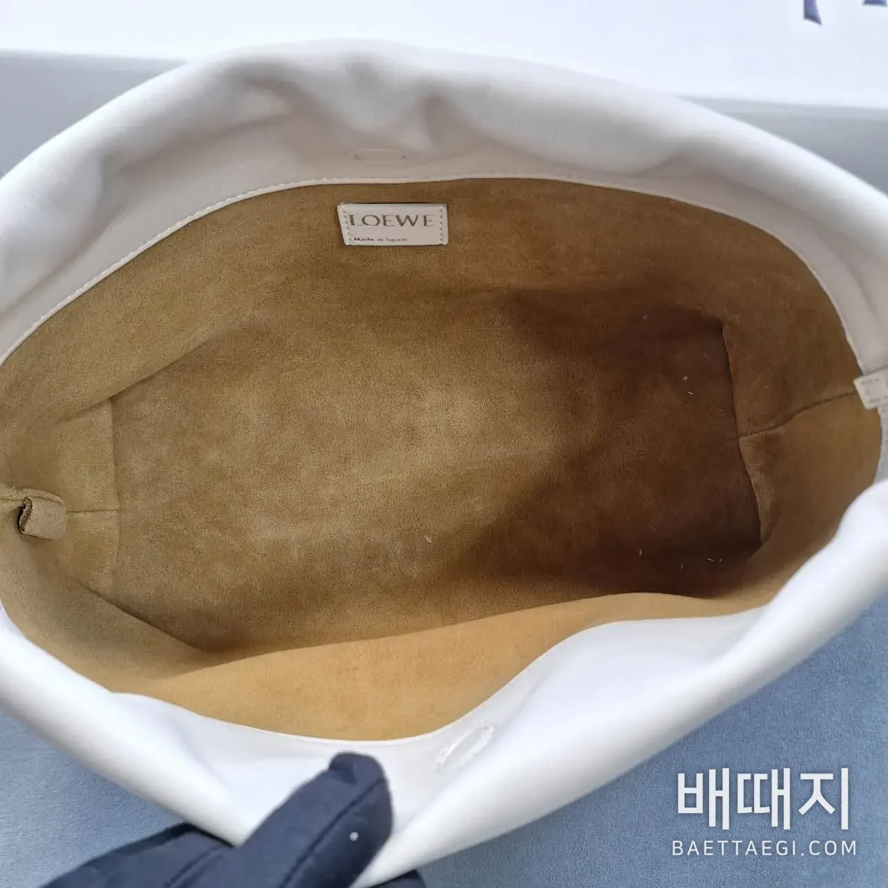 로에베 미디엄 플라멩고 펄스 파인 그레인 30cm 검수사진 7
