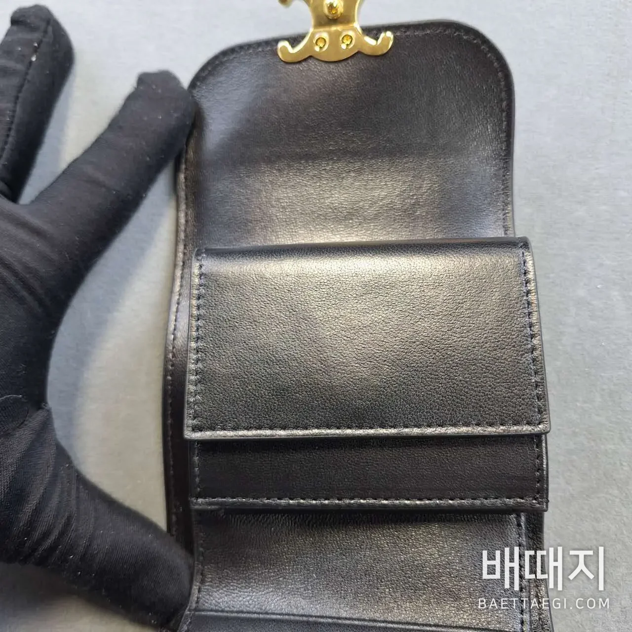 셀린느 특대 모노그램 지갑 검수사진 3