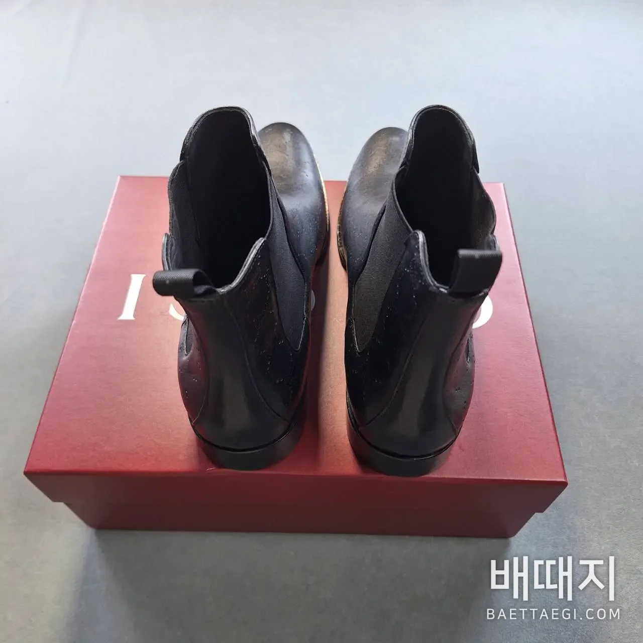 구찌 부츠 남성 가죽 더블 G 펀칭 디테일 205494 검수사진 3