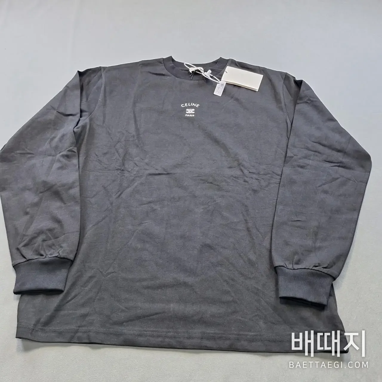 셀린느 자수 로고 긴팔 티셔츠 197758 검수사진 1