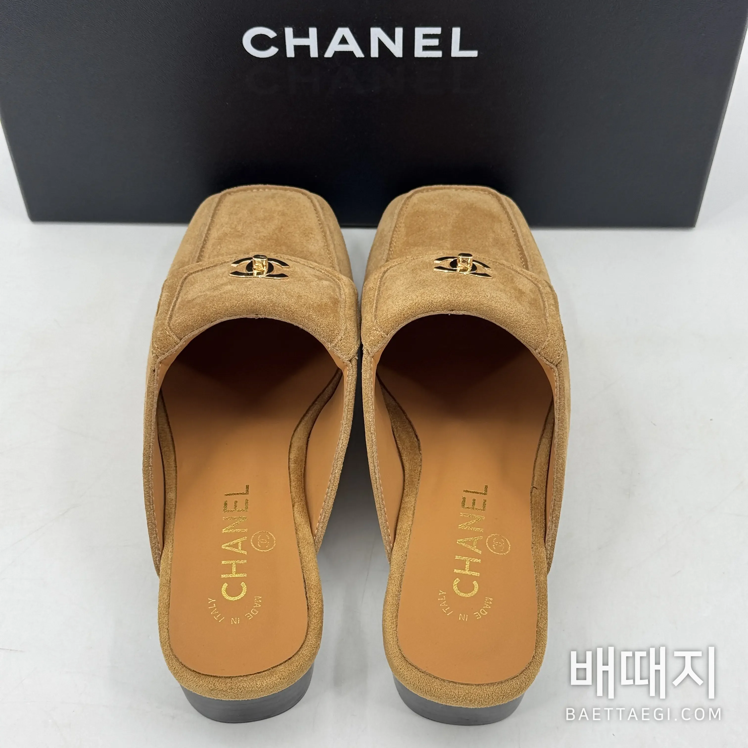 샤넬 26C 더블 C 버클 스퀘어 토 슬리퍼 98417 검수사진 5