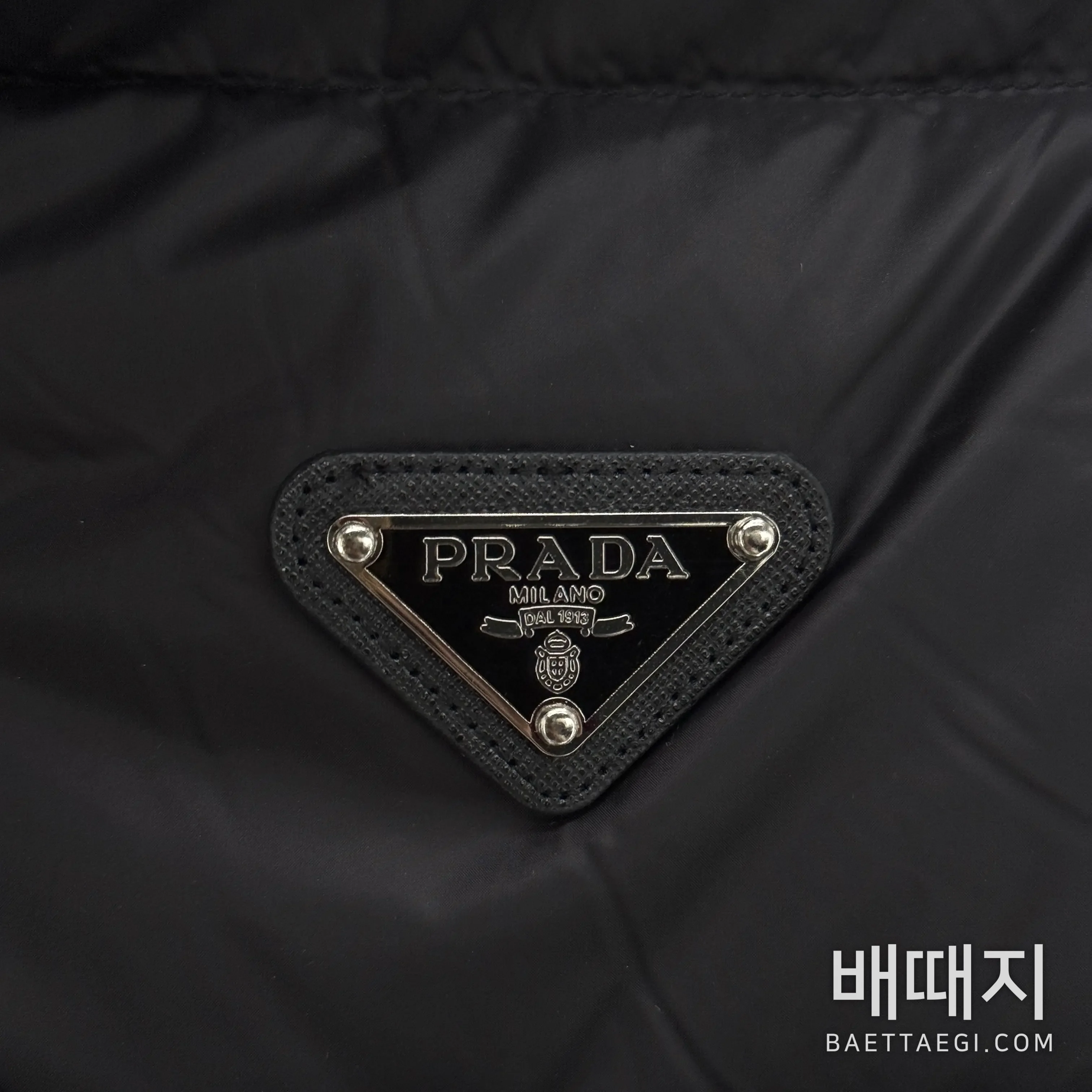 프라다 후드 슬림핏 여성 다운 패딩 재킷 155696 검수사진 5