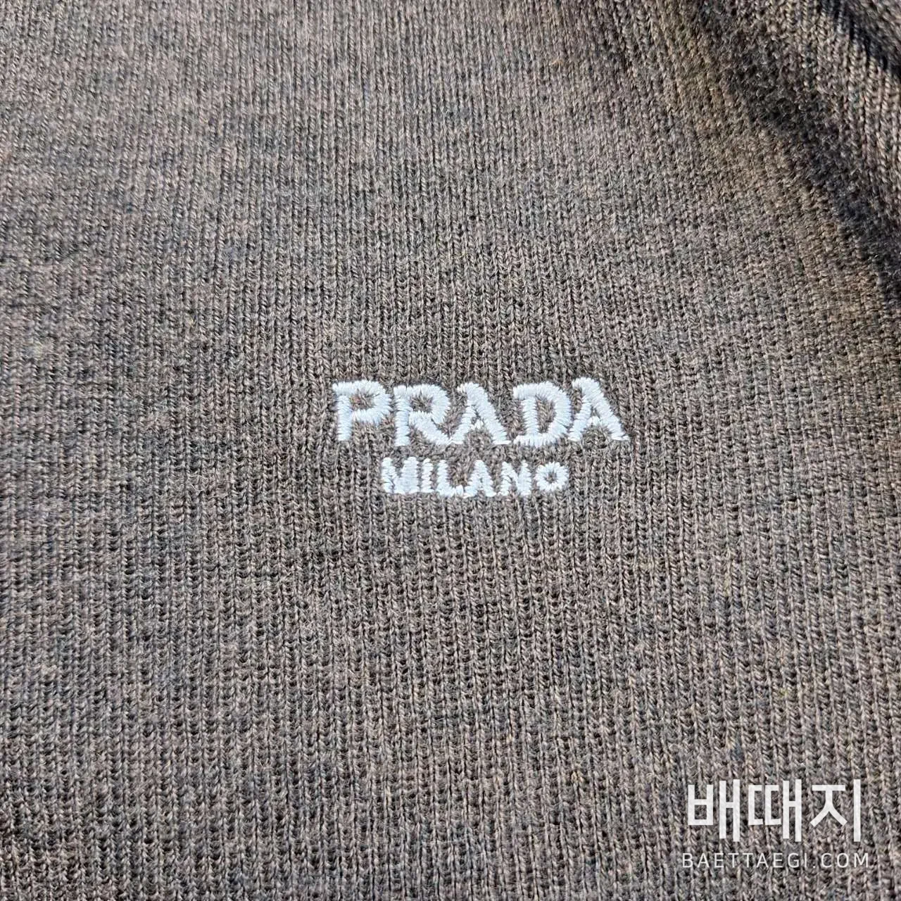 프라다 컬러블록 V넥 니트 가디건 156677 검수사진 4