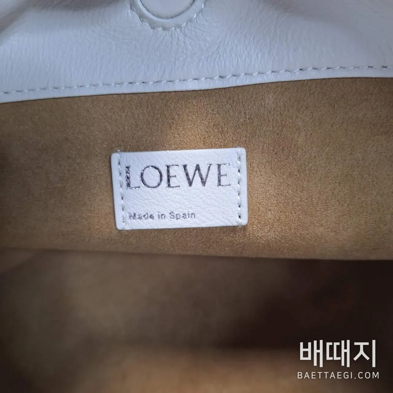 로에베 미디엄 플라멩고 펄스 파인 그레인 30cm 검수사진 8