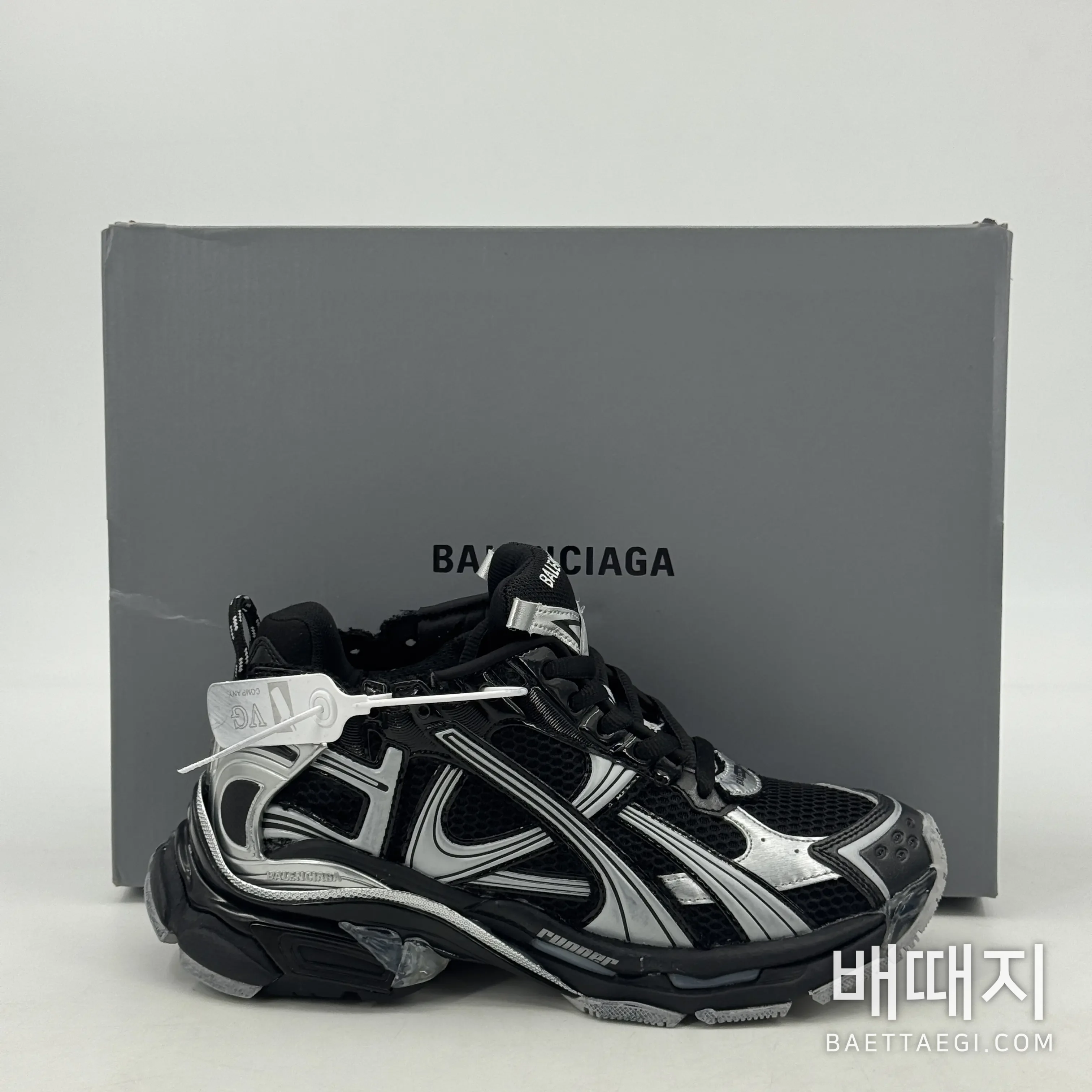 발렌시아가 러너 스니커즈 청키 187598 검수사진 8