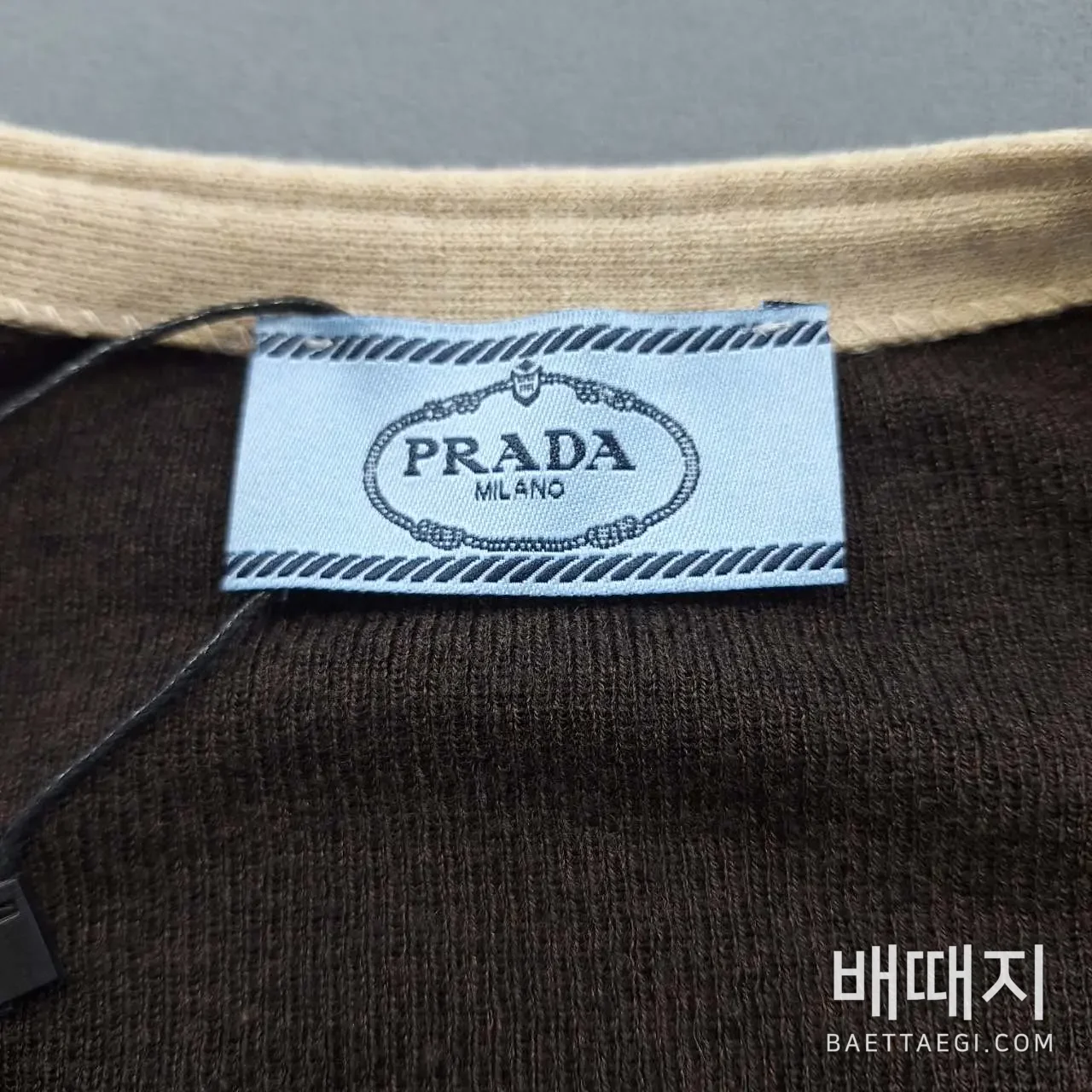 프라다 컬러블록 V넥 니트 가디건 156677 검수사진 3