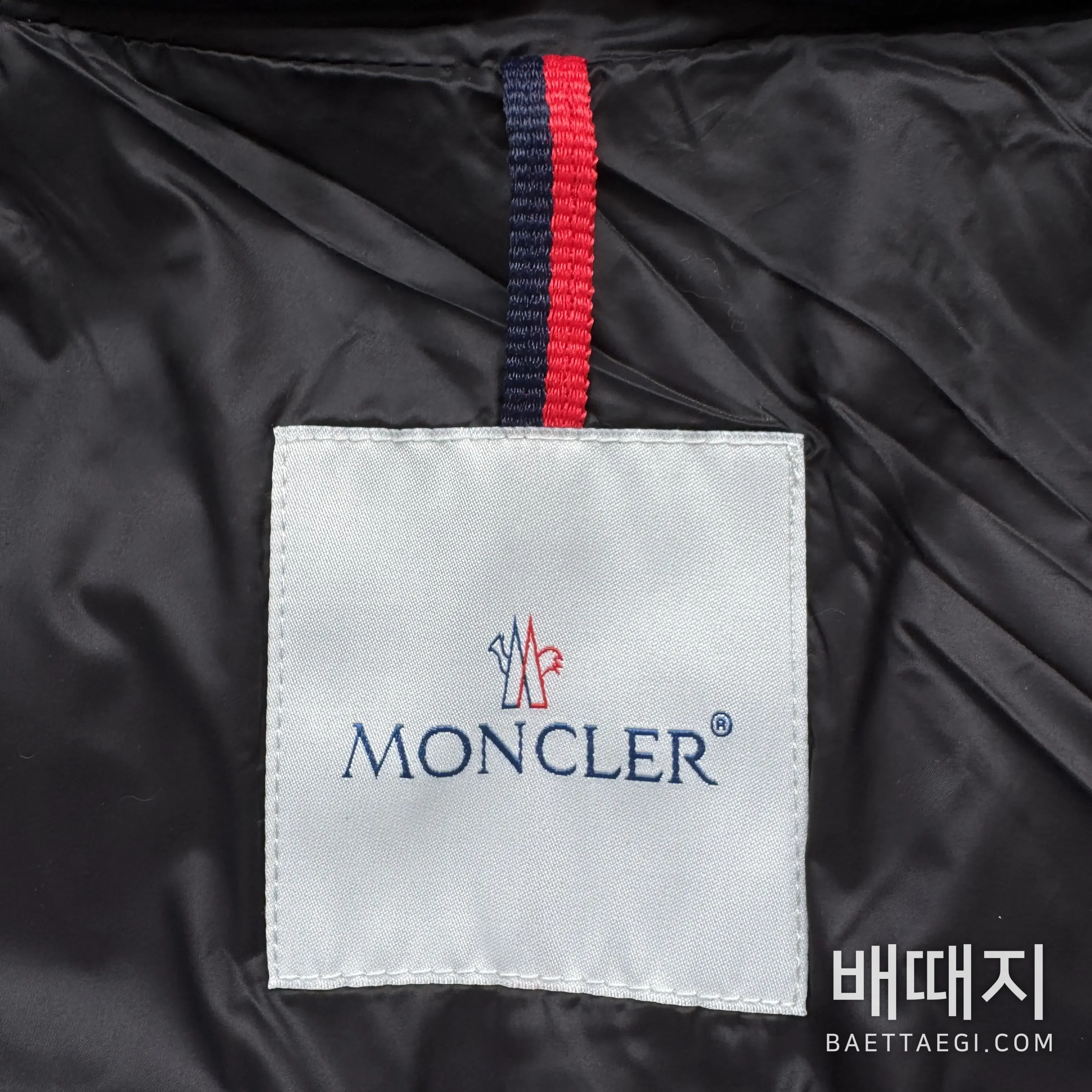 몽클레르 보에드 쇼트 다운 재킷 검수사진 2