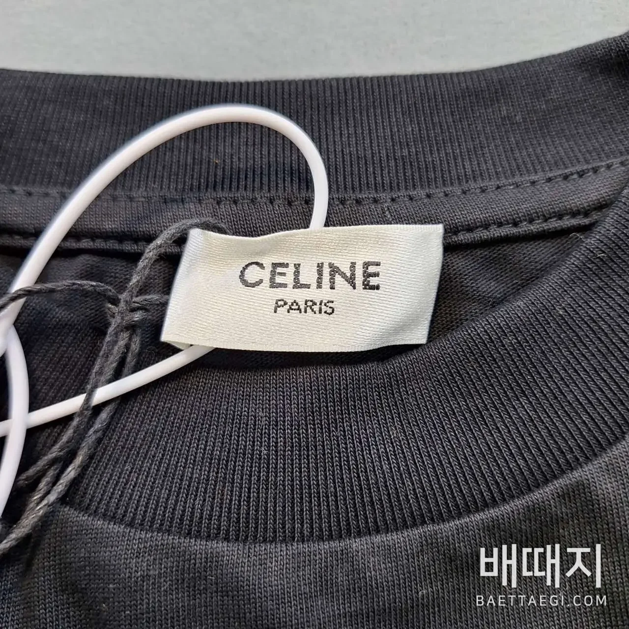 셀린느 자수 로고 긴팔 티셔츠 197758 검수사진 3