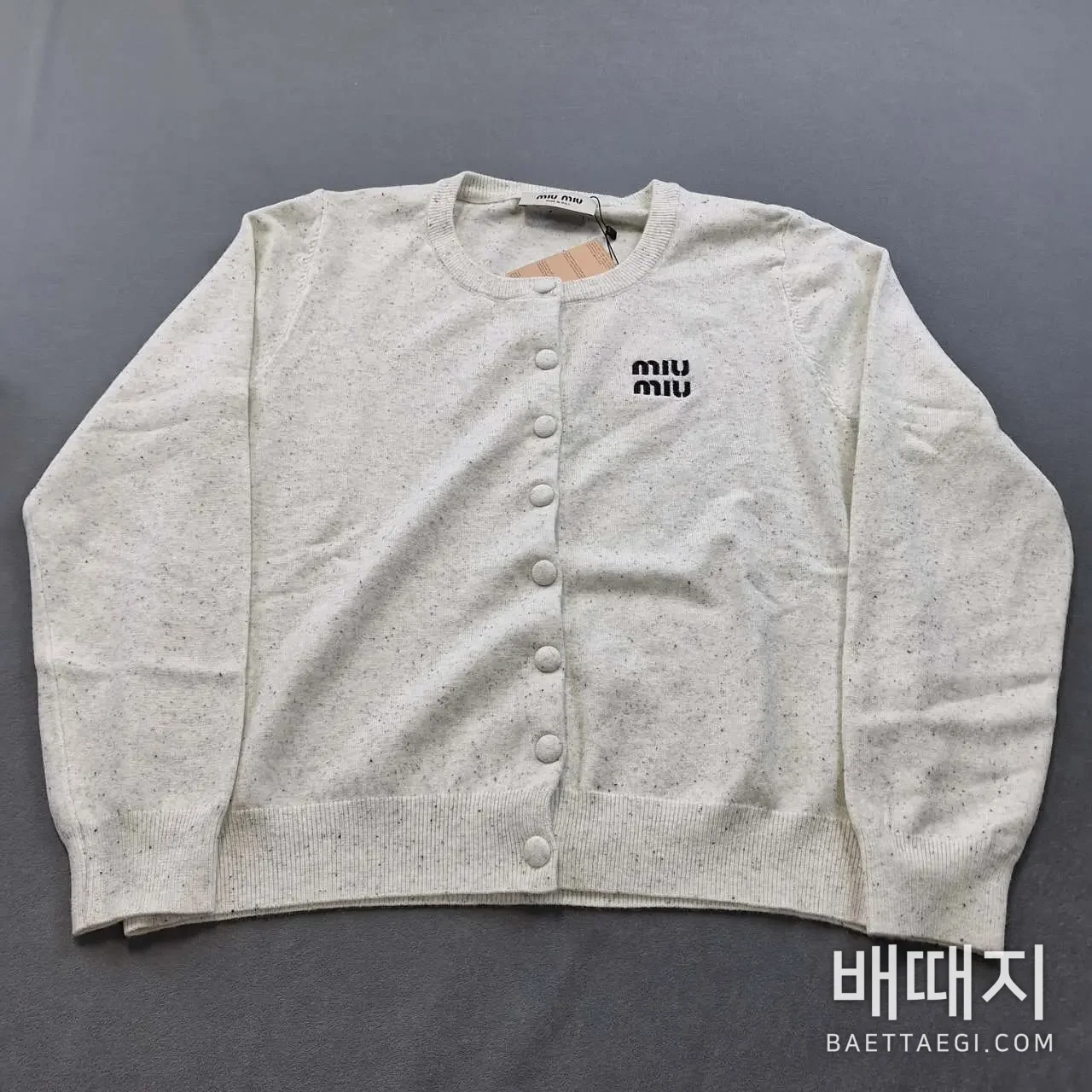 미우미우 크루넥 울 혼방 가디건 149576 검수사진 1