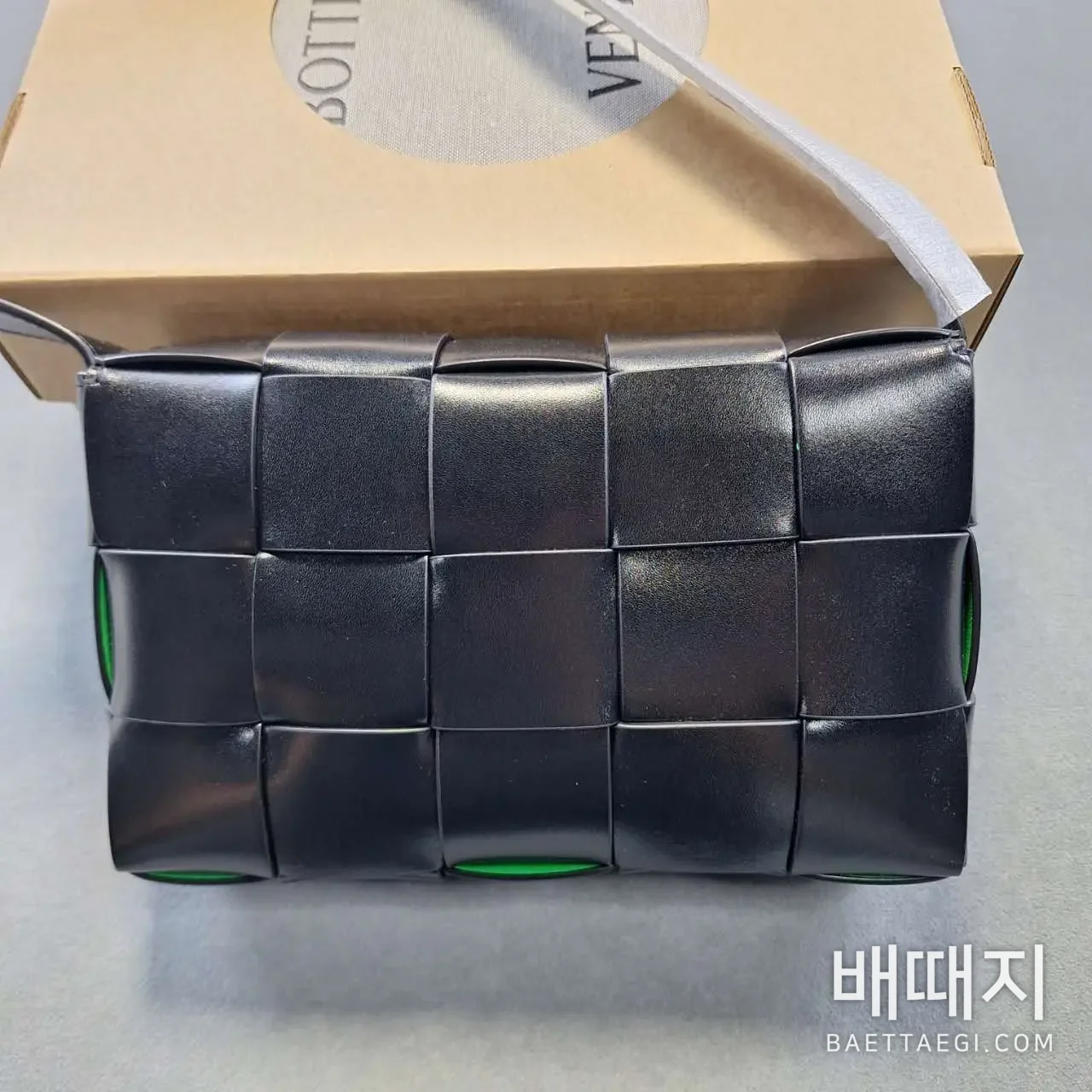 보테가베네타 스몰 카세트백 708768 154886 검수사진 2