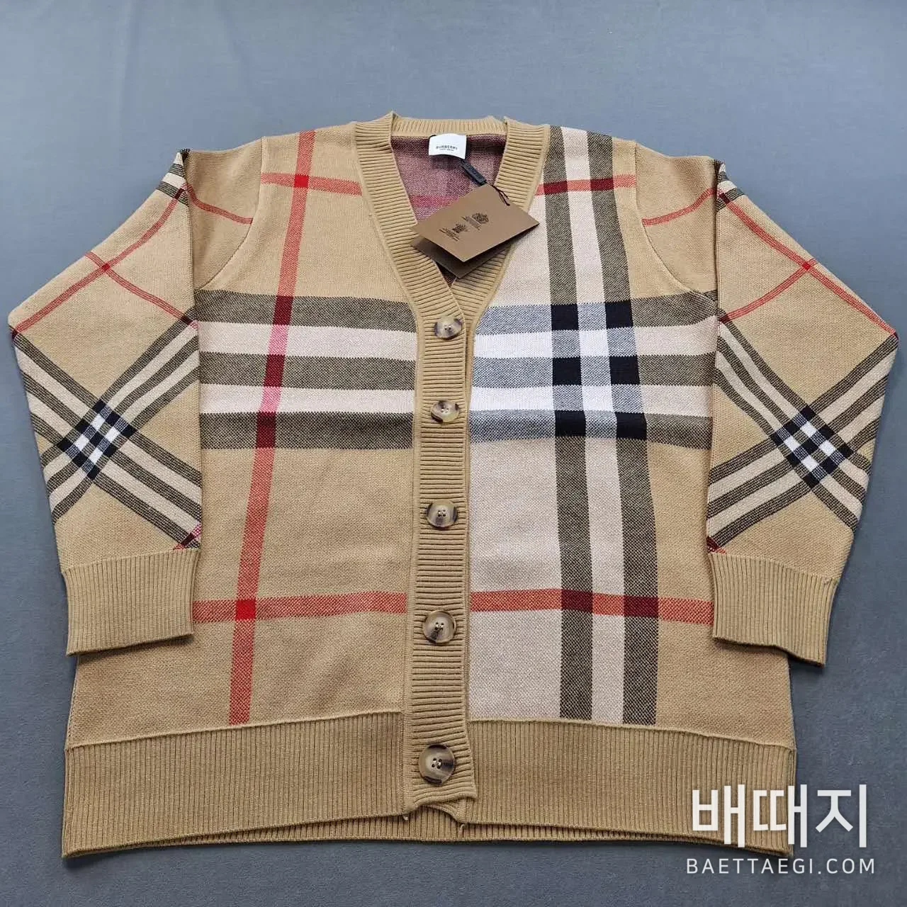 버버리 클래식 체크 울 가디건 158838 검수사진 1