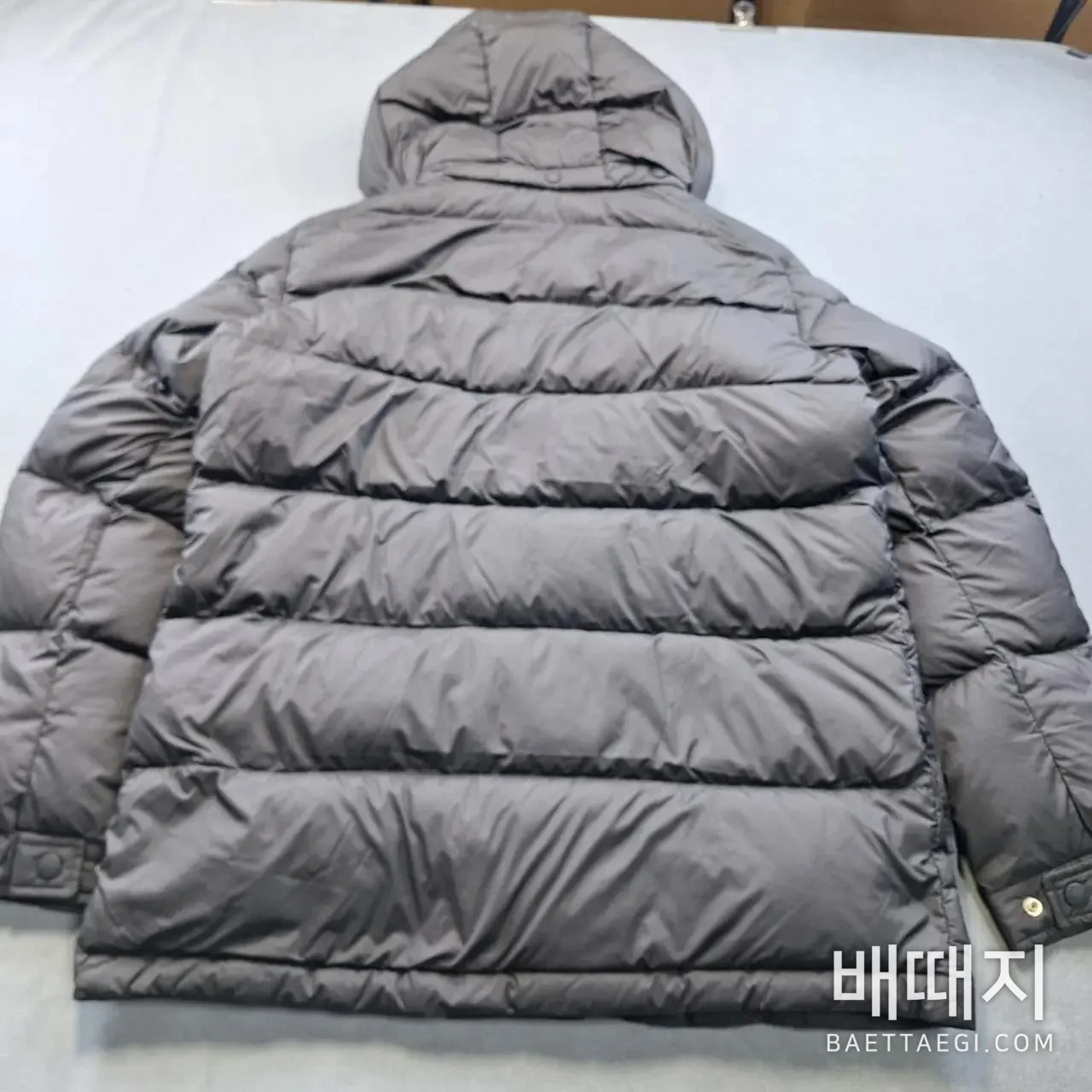 몽클레르 남성 화이트덕다운 패딩 198694 검수사진 2