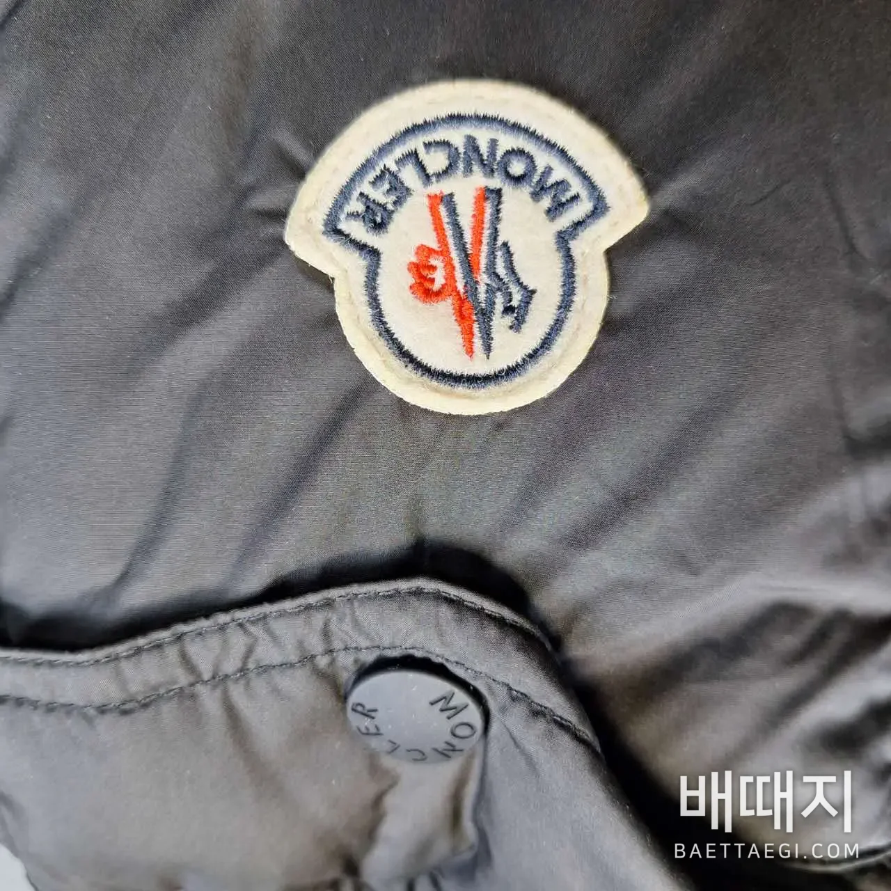 몽클레르 남성 화이트덕다운 패딩 198694 검수사진 3