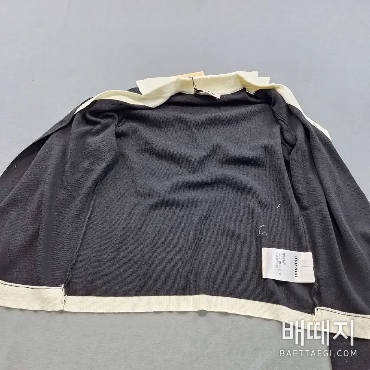 미우미우 컬러 블록 라펠 울 니트 가디건 154665 검수사진 5