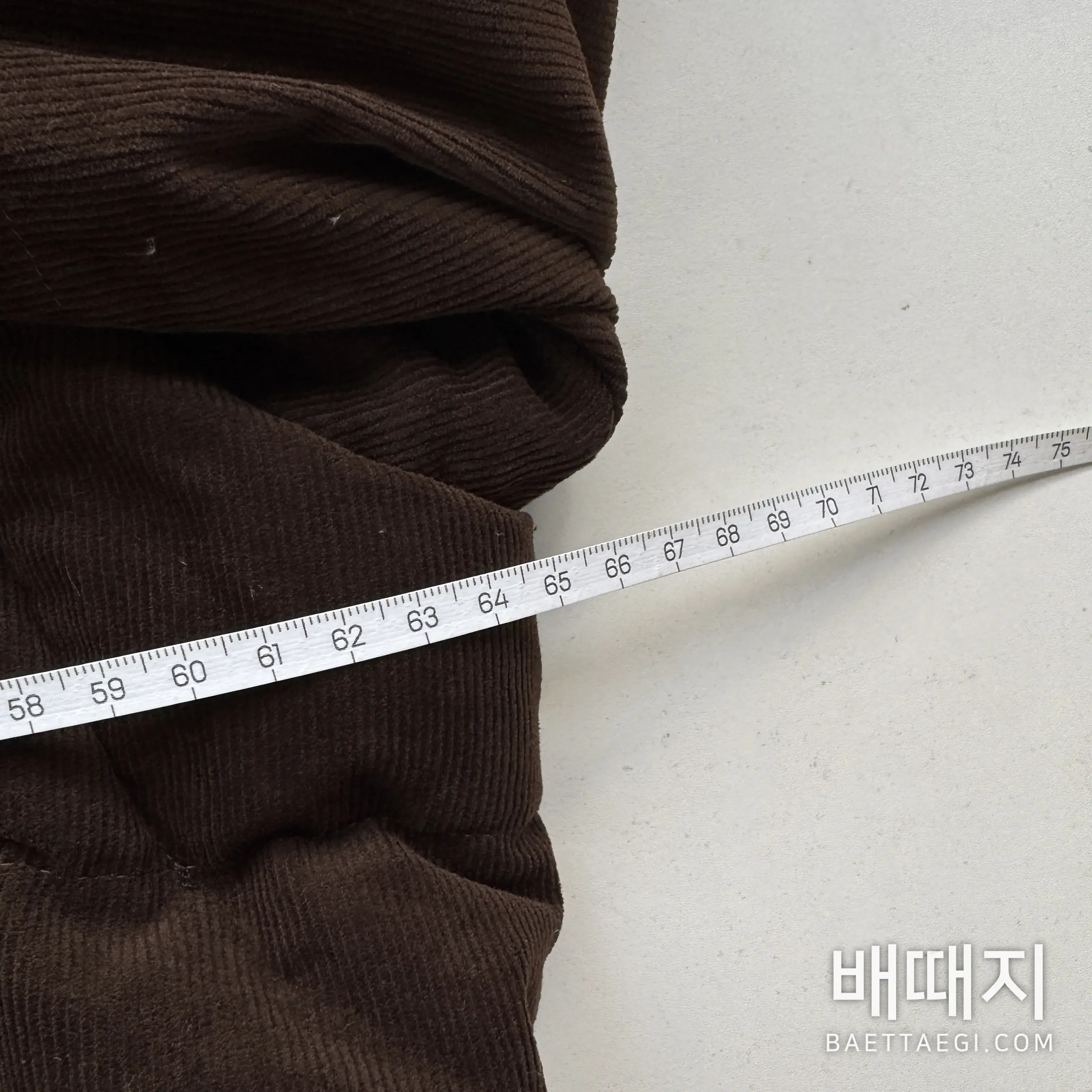 프라다 메탈 로고 남성 나일론 패딩 재킷 164990 검수사진 3