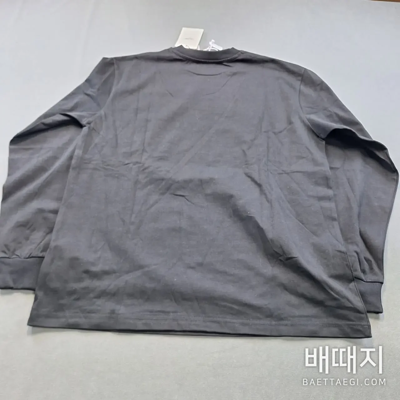셀린느 자수 로고 긴팔 티셔츠 197758 검수사진 2