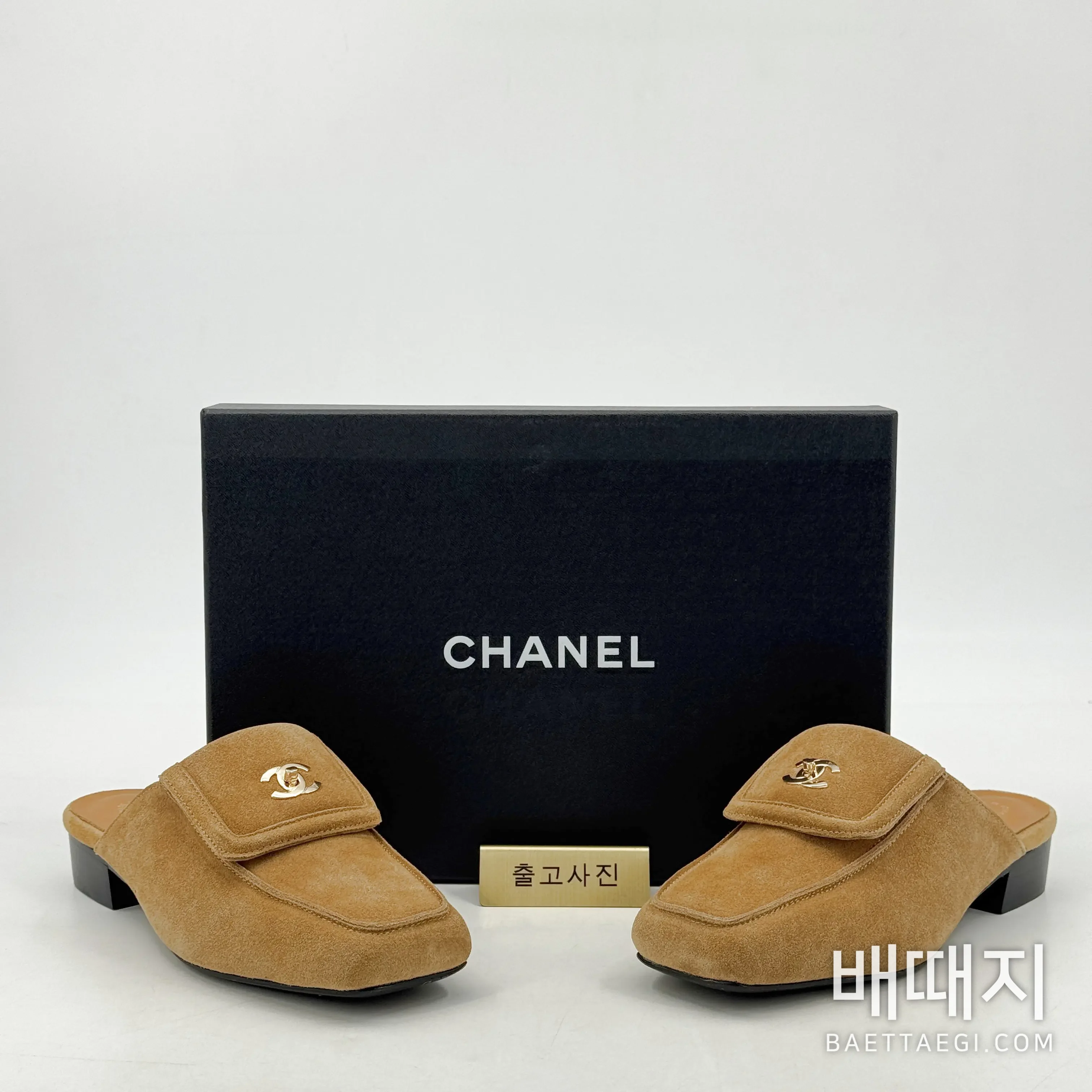 샤넬 26C 더블 C 버클 스퀘어 토 슬리퍼 98417 검수사진 1