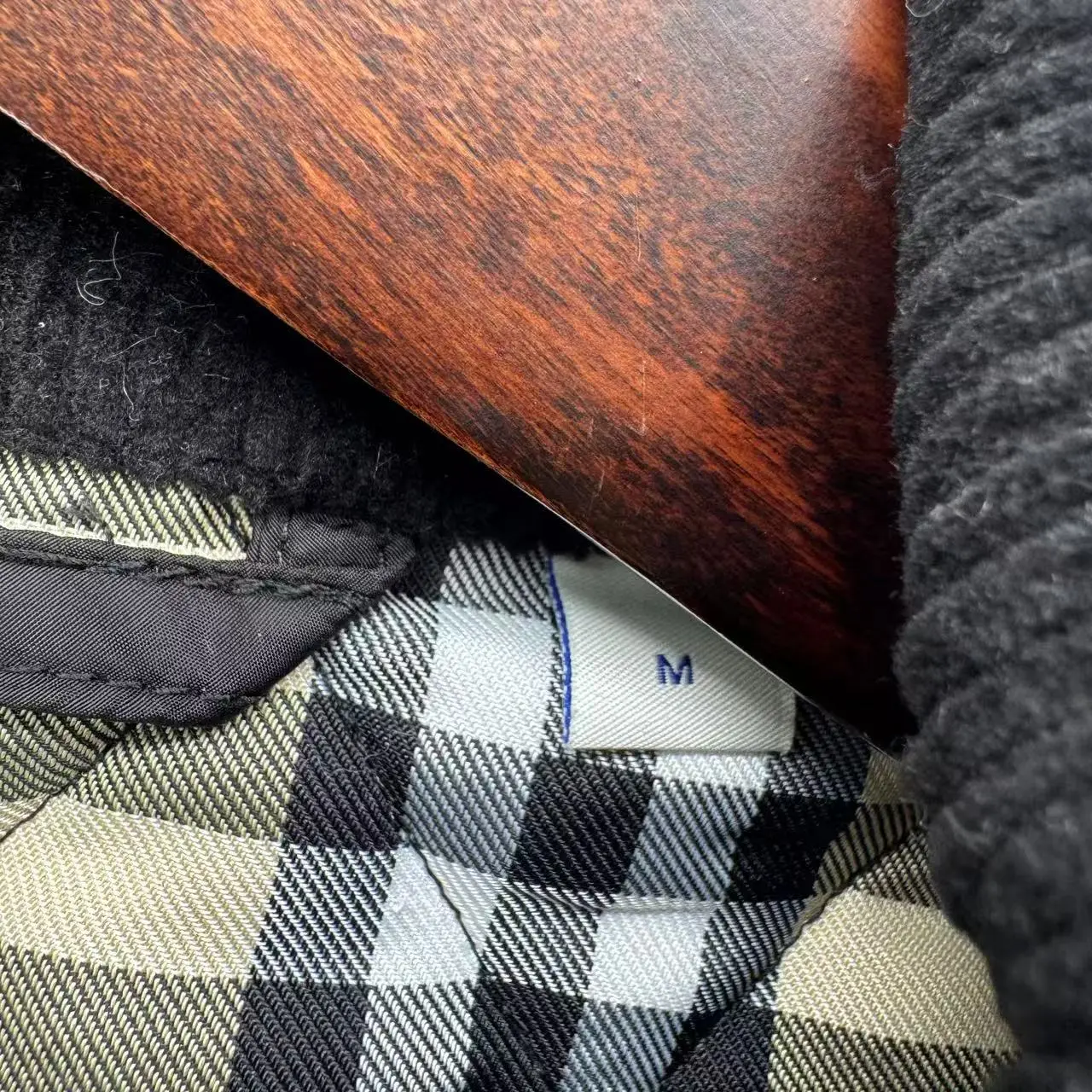 버버리 다이아몬드 퀼팅 나일론 코튼 패딩 자켓 170931 검수사진 8