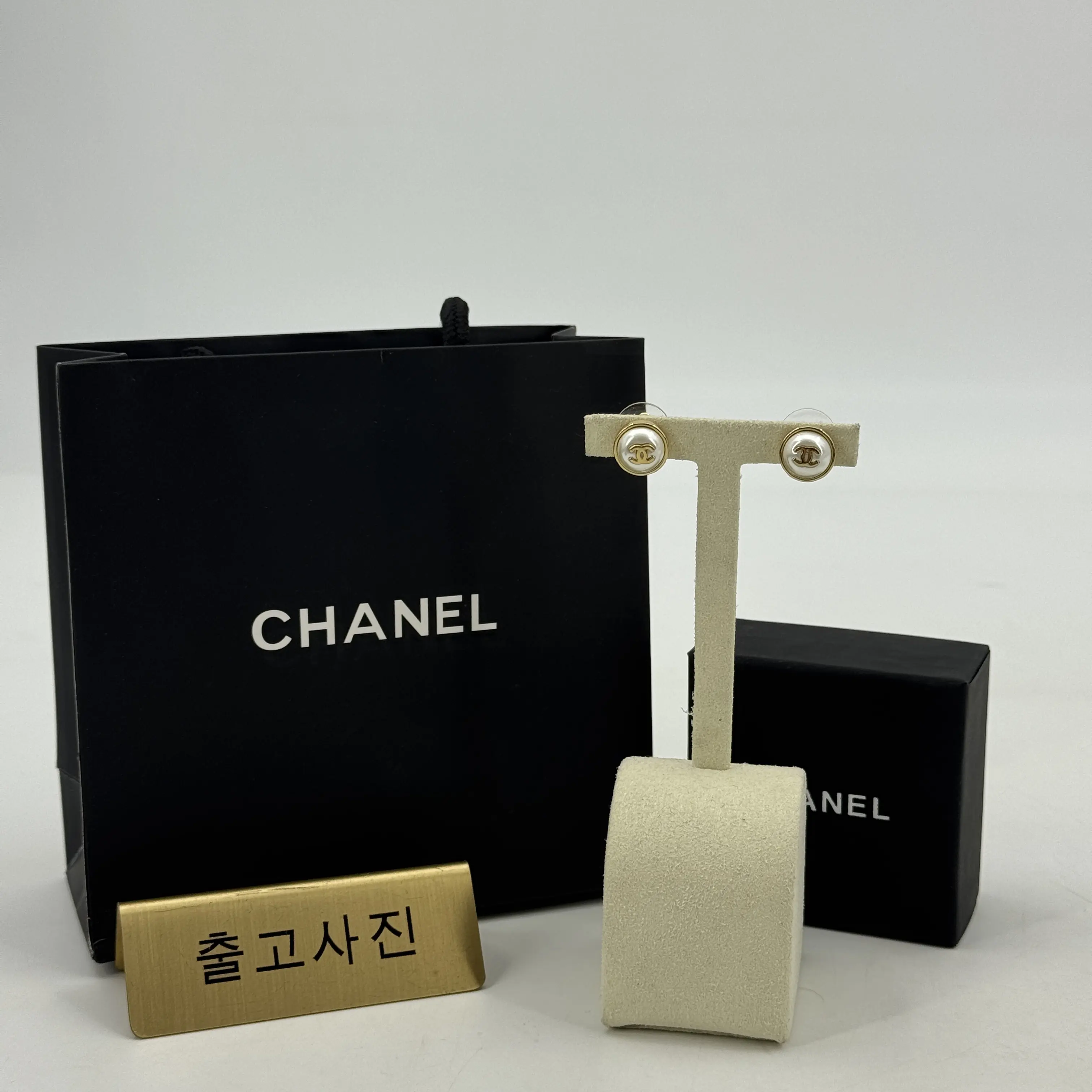 샤넬 더블 C 진주 스터드 귀걸이 178492 검수사진 1