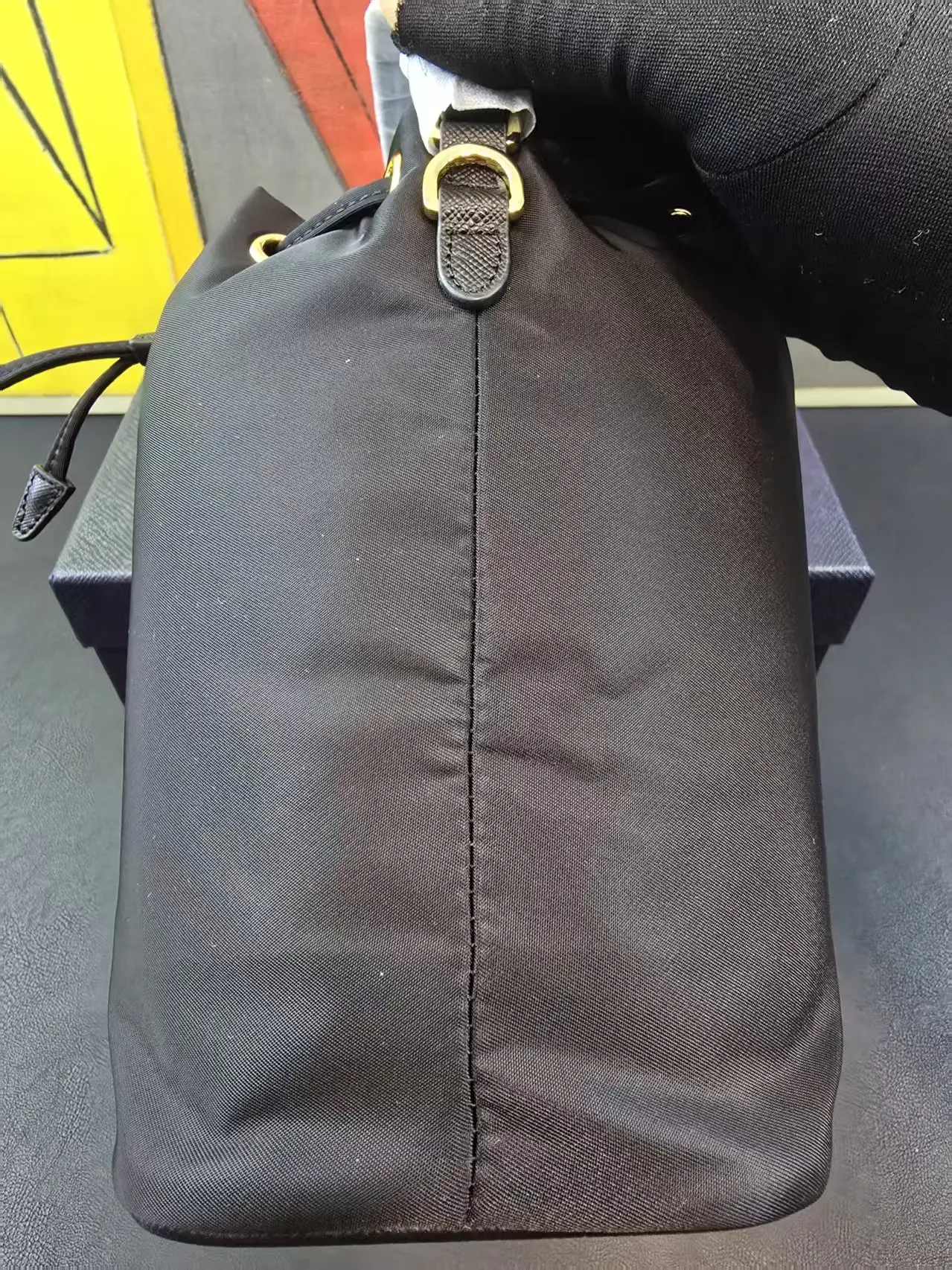 프라다 나일론 버킷백 1BE067 122480 검수사진 6
