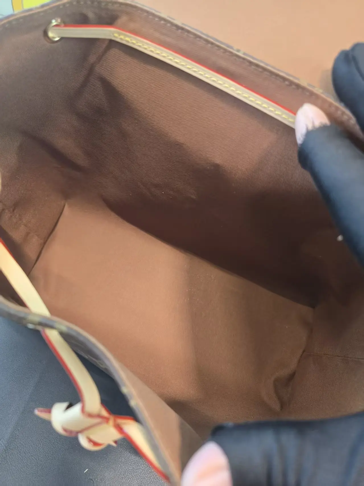 루이비통 모노그램 캔버스 모나리자 버킷백 108696 검수사진 14