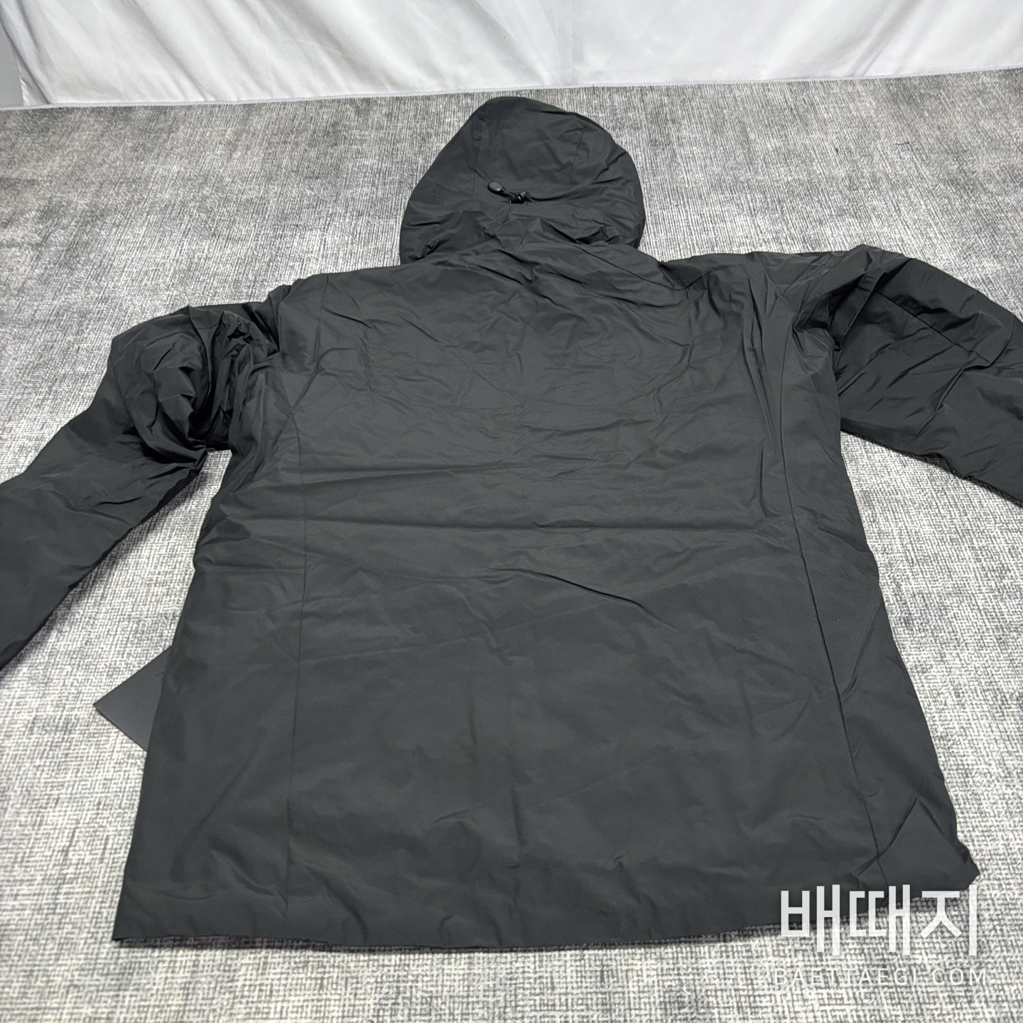 아크테릭스 [TZ] 아톰 LT 후디 1.0 블랙 골드 200175 Arc'teryx Atom LT Hoodie 1.0 검수사진 2