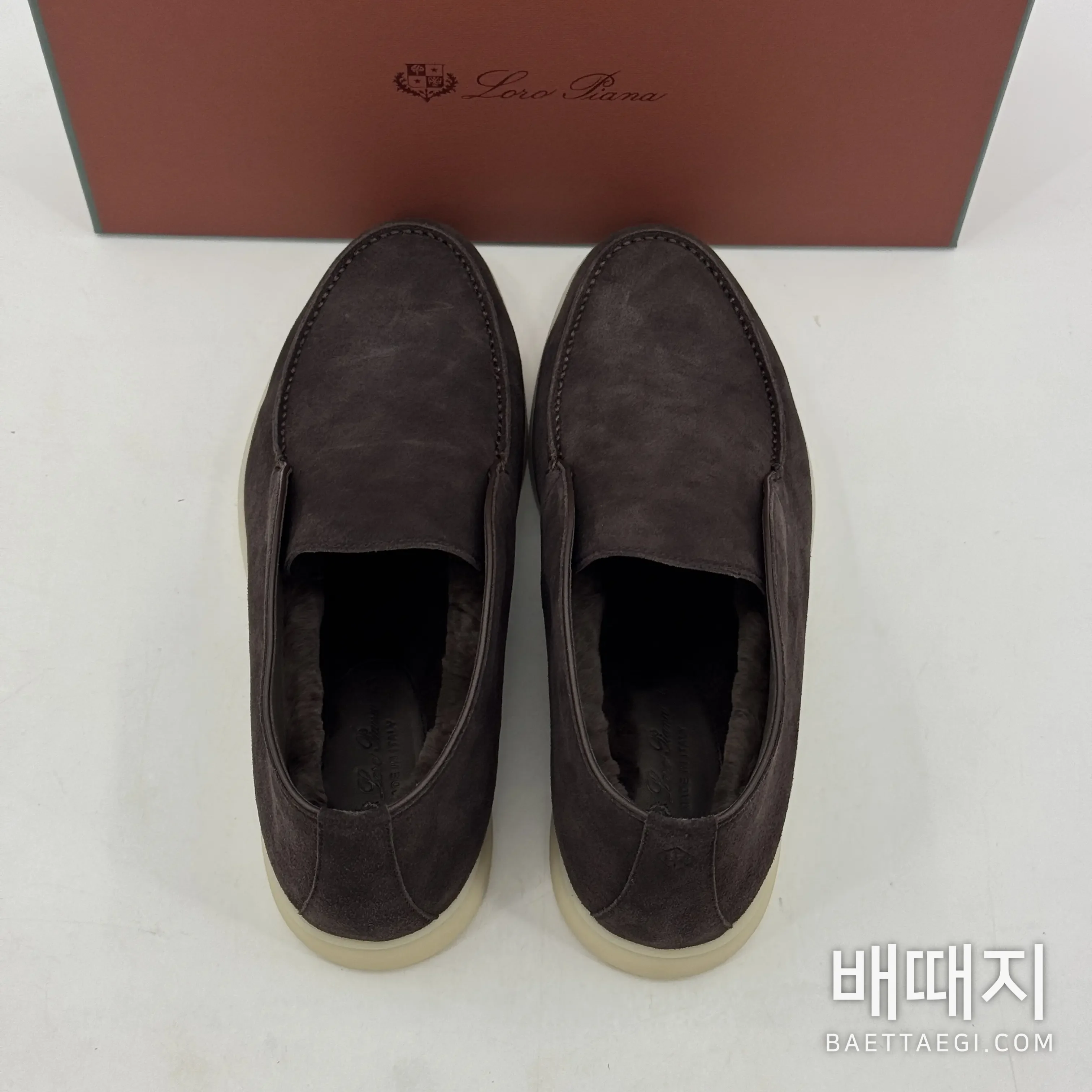 로로피아나 오픈 워크 로퍼 남성 스웨이드 숨겨진 고무 개구부 181930 검수사진 4