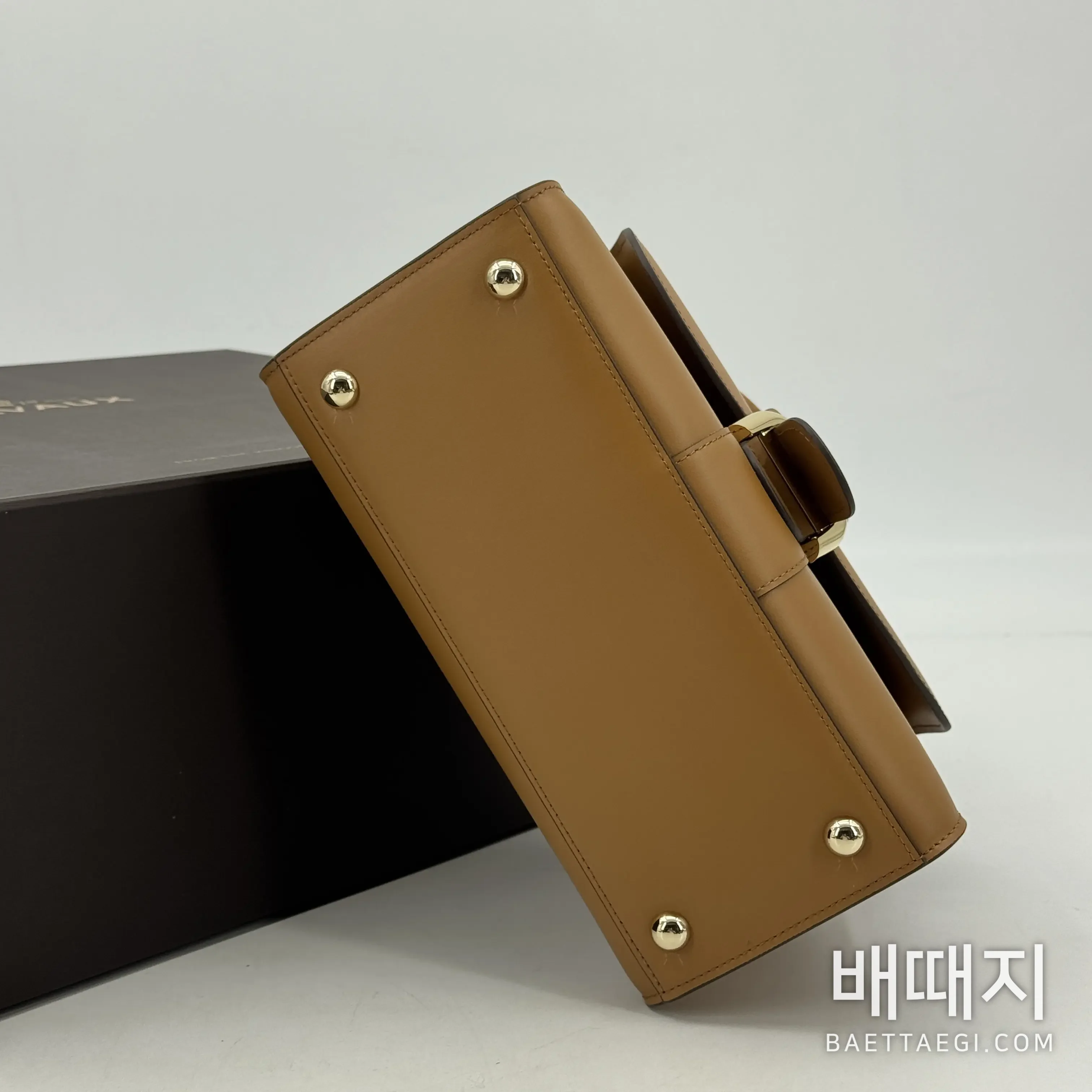 델보 더블 링 브릴리언트 박스 가죽 PM 숄더백 191157 검수사진 4