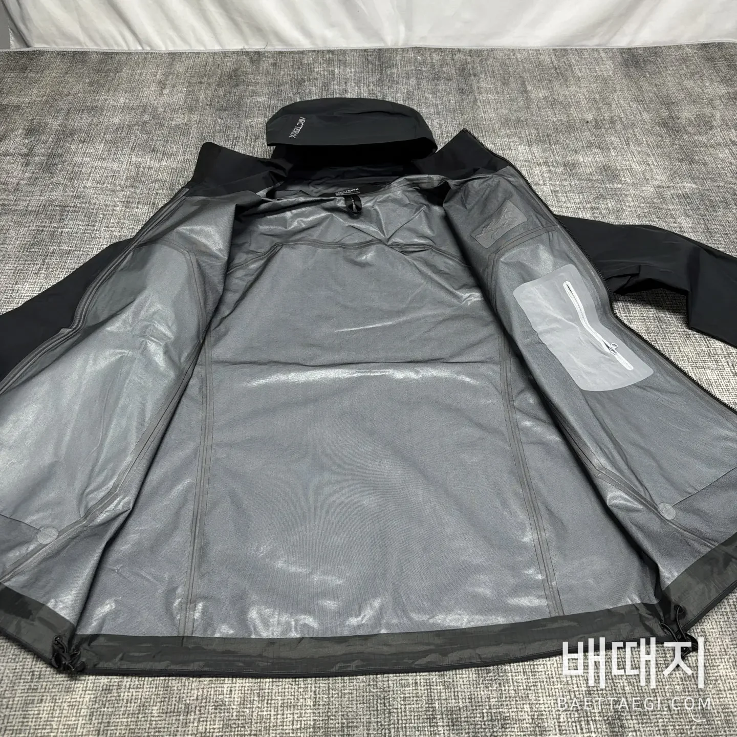 아크테릭스 베타 자켓 블랙 200154 Arc'teryx Beta Jacket Black 검수사진 4